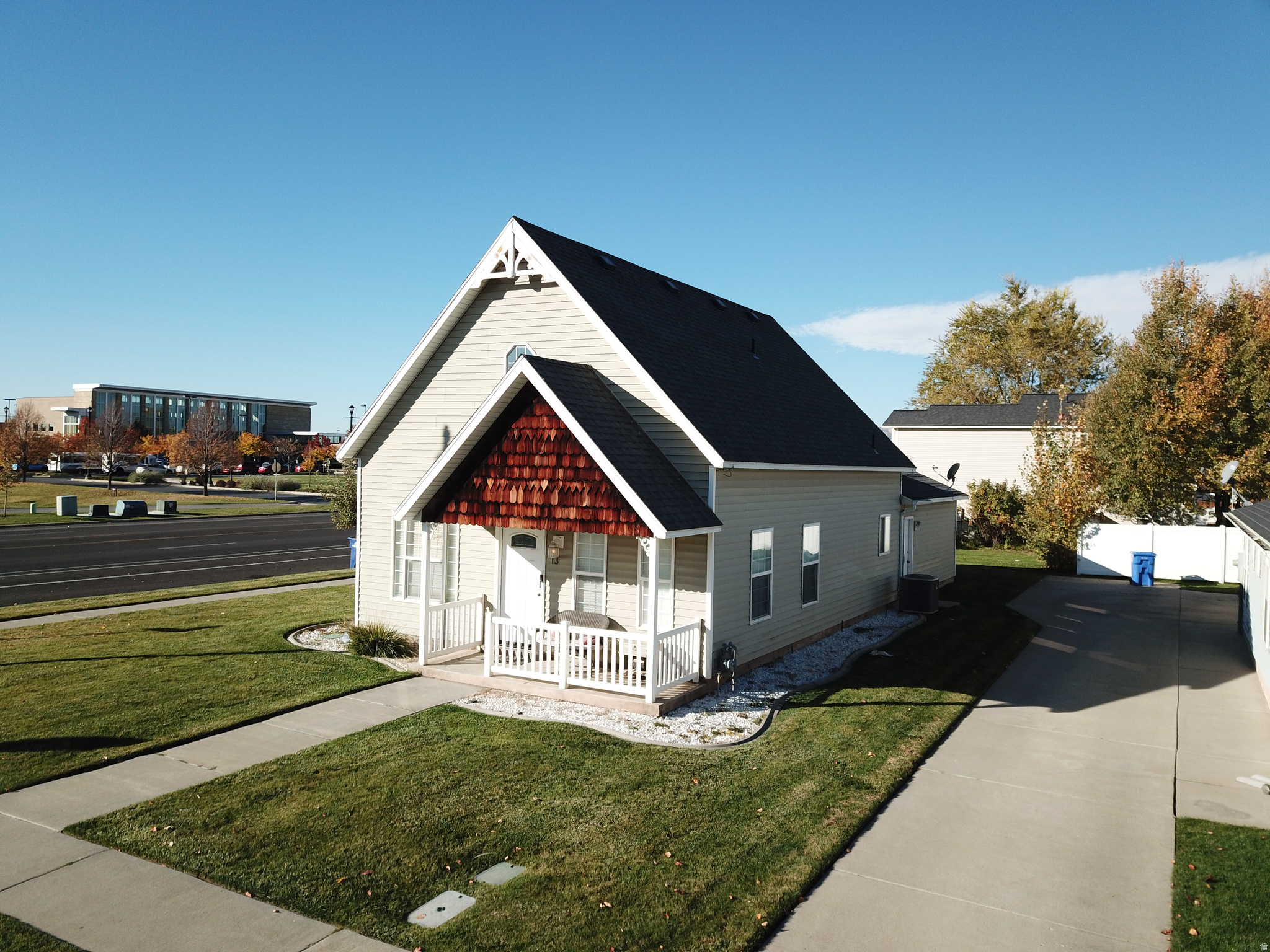 Welcome to a lovingly updated home in the heart of Spanish Fork. Positioned for worry-free ownership, this property has undergone a comprehensive mechanical and aesthetic overhaul between 2020 and 2025. Offering rare community features and immediate access to the Wasatch Front's top recreation, this residence is the definition of move-in ready.   20202025 Mechanical & Appliances:   HVAC System: Replaced in 2020 for peak climate efficiency.  Kitchen Suite (New 2024): Brand-new Refrigerator, Stove, Dishwasher, and Garbage Disposal.  Laundry: Washer & Dryer included (New 2022).  Water Systems (New 2025): Brand-new Water Heater and Water Softener.  Utility: New Garage Door Opener installed in 2025.   Interior Modernization & Design The interior has been refreshed with a bright, contemporary aesthetic designed to maximize natural light:  Flooring: New high-durability flooring throughout.  Kitchen: Freshly painted cupboards for a modern culinary space.  Storage: Custom added shelving for optimized organization.   Rare Property Feature: Private Driveway This home boasts one of the only private driveways in the entire community, offering exclusive parking convenience and additional privacy that is highly sought after but rarely available in this development.   Spanish Fork Community & Lifestyle Data Premier Education: Situated within the Nebo School District, currently ranked as one of the top districts in Utah for both athletics and teacher quality.  Outdoor Recreation: Minutes from Canyon View Park, which features a stocked rainbow trout pond, and the Spanish Fork River Trail-a miles-long paved pathway ideal for biking and jogging.  Commuter Convenience: Strategic "hub" location with rapid access to I-15 and US-89, placing you 15 minutes from Provo and 45 minutes from Salt Lake City.  Local Culture: Home to the famous Fiesta Days celebration and the winter Festival of Lights, ensuring a vibrant community atmosphere year-round.