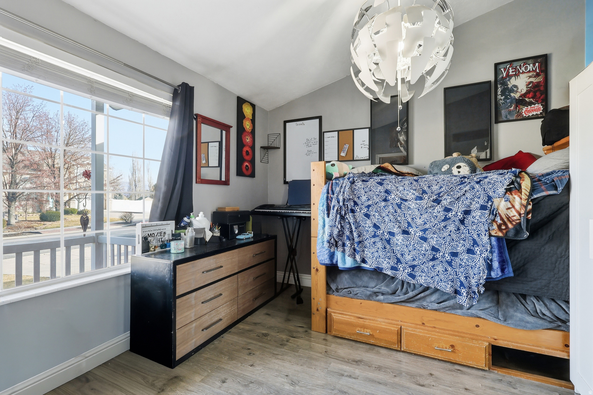 PEBBLEWOOD NO 6 - Residential