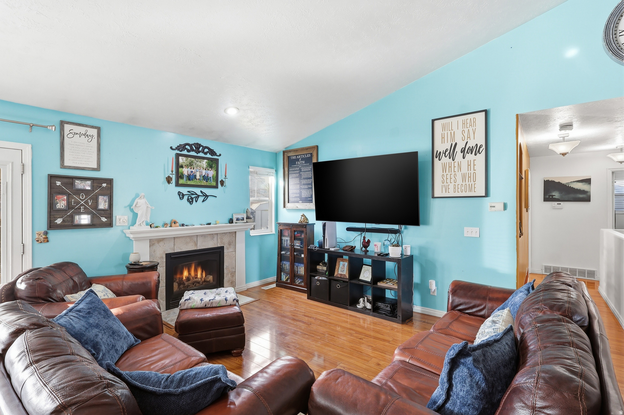 PEBBLEWOOD NO 6 - Residential