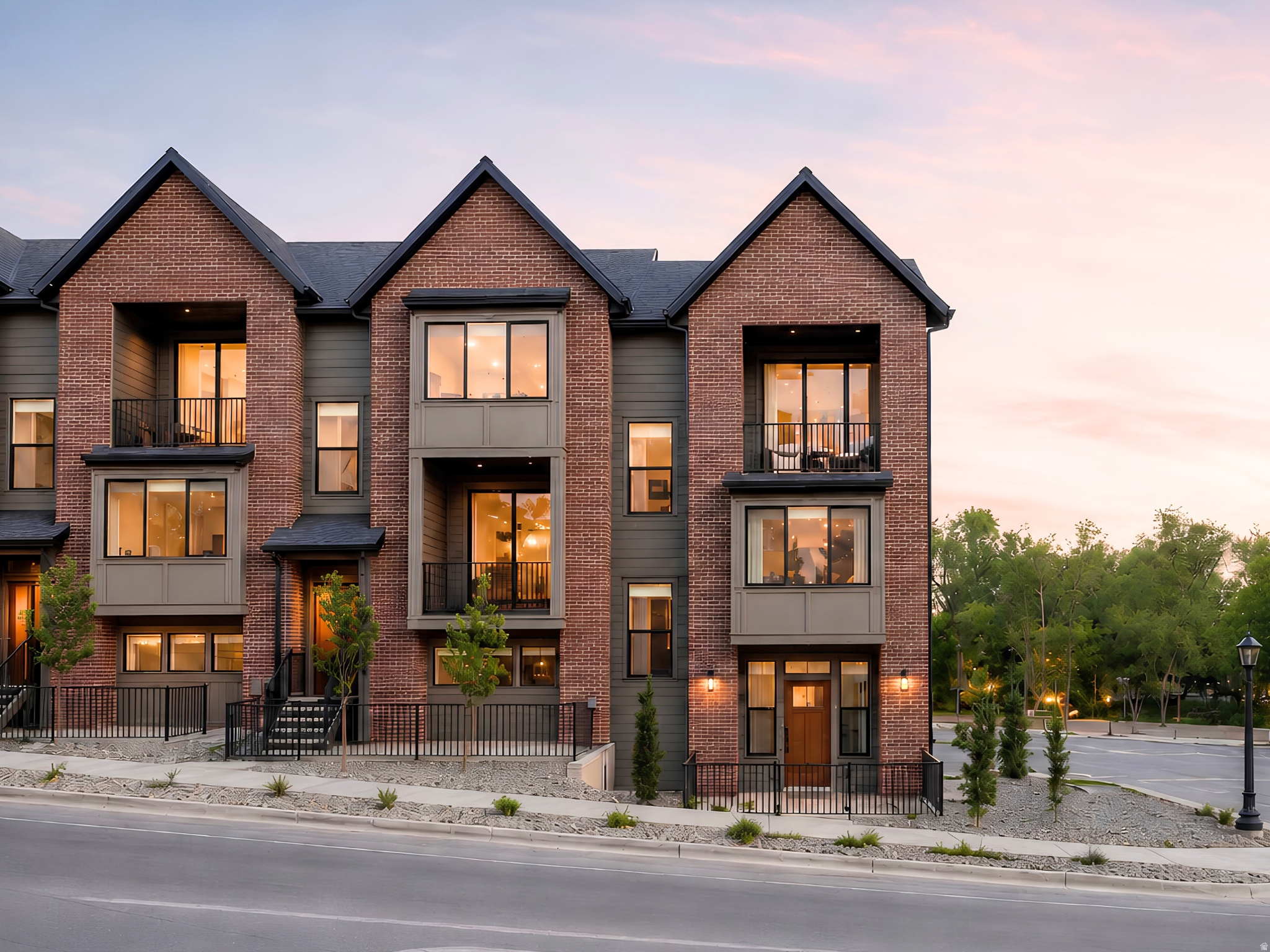 COTTONWOOD CREEK TOWNHOMES - Residential