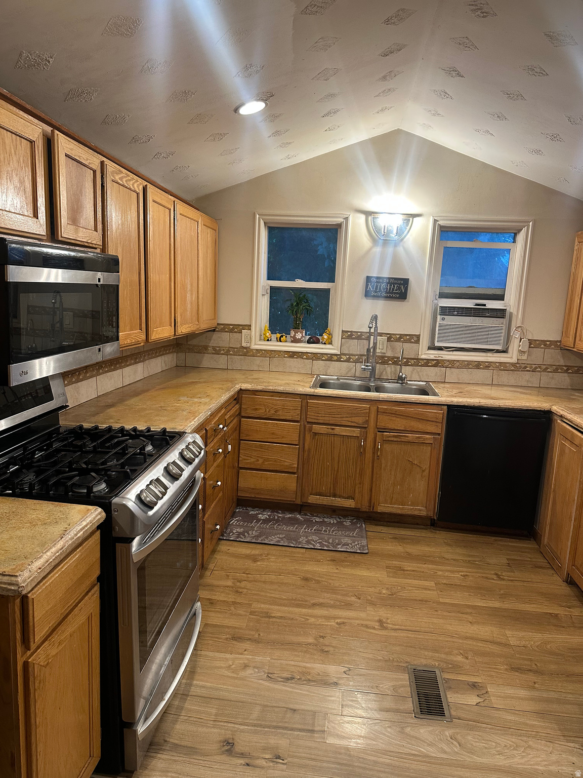 GLENDALE GARDENS - Residential