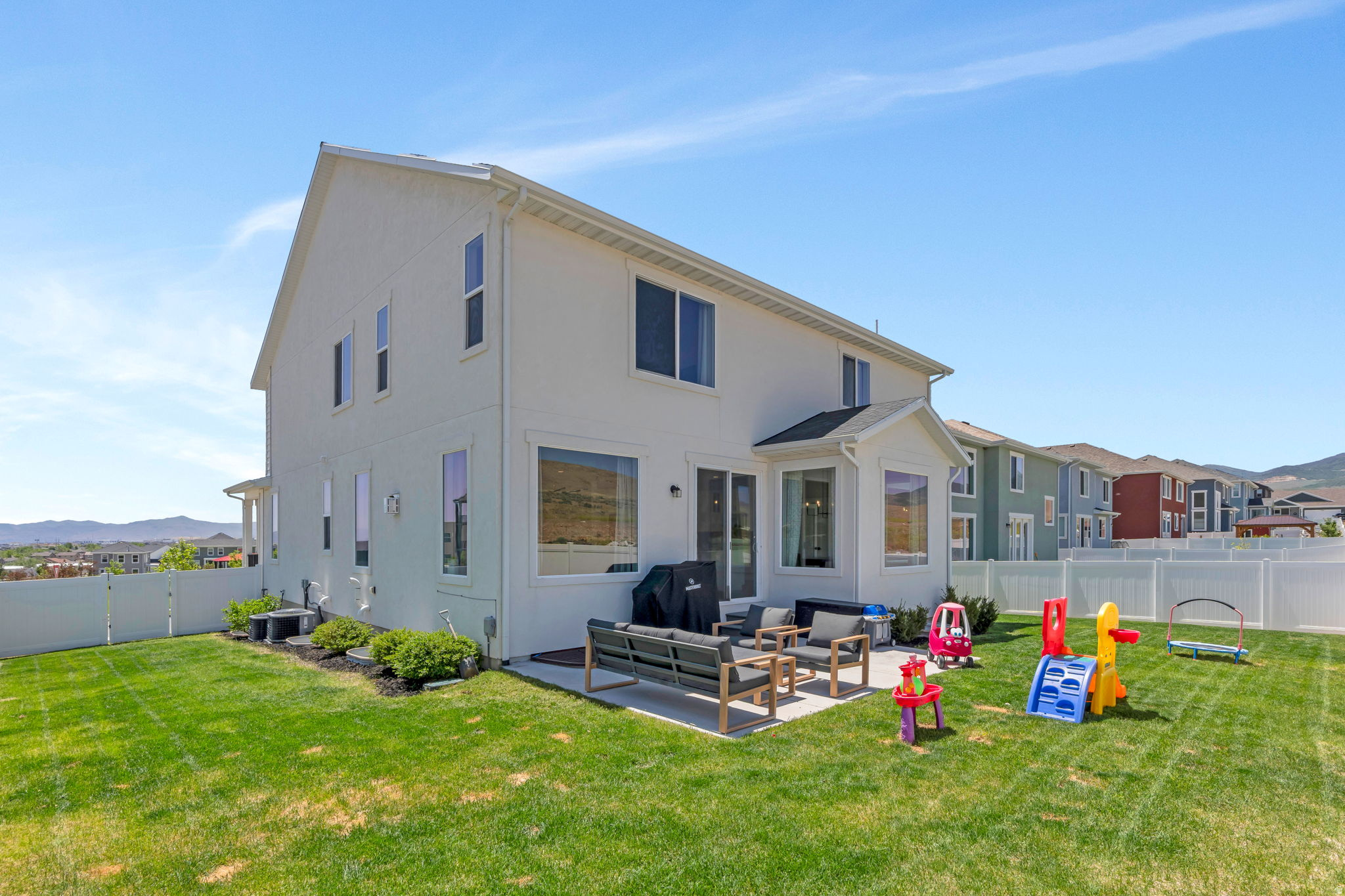 OQUIRRH WEST PHASE 1 - Residential