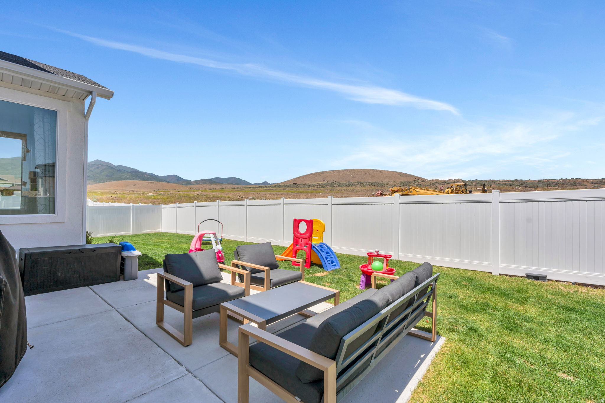 OQUIRRH WEST PHASE 1 - Residential