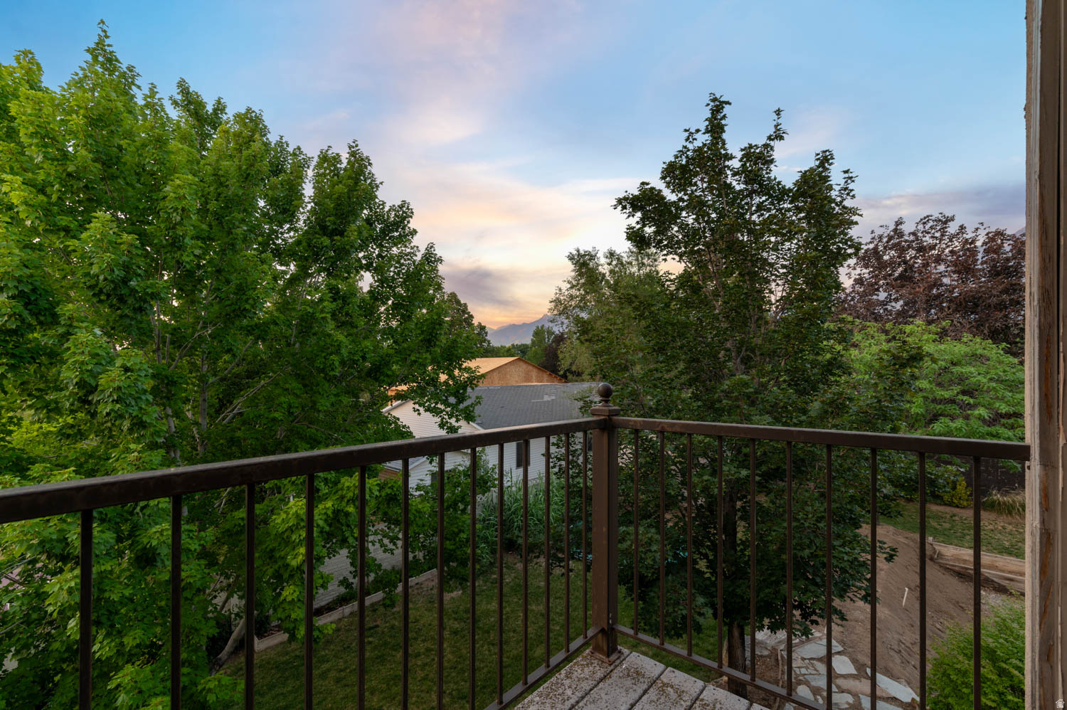WILLOW VIEW - Residential