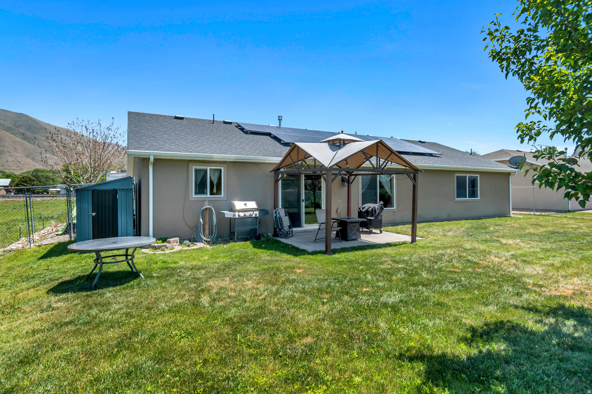 WEST VIEW AMD - Residential