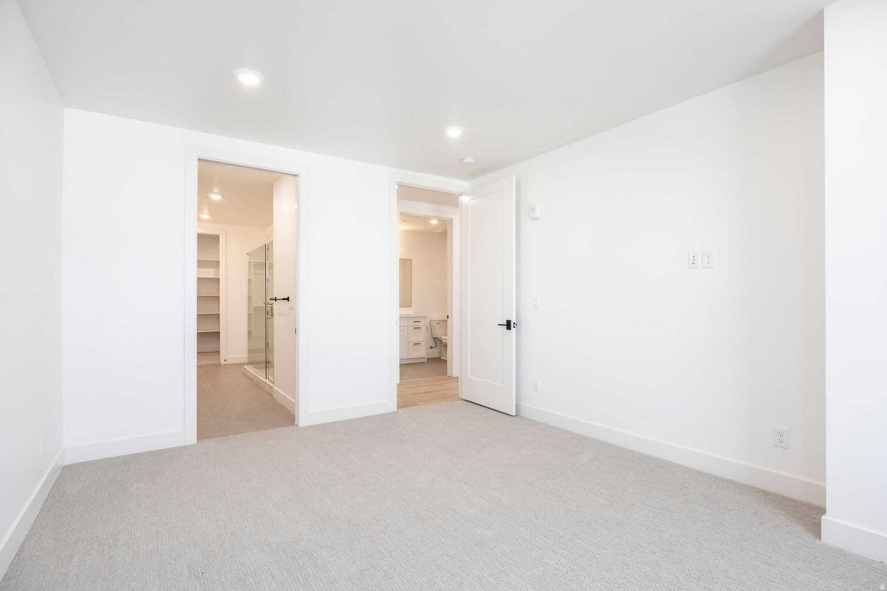 APOLLO SQUARE - Residential