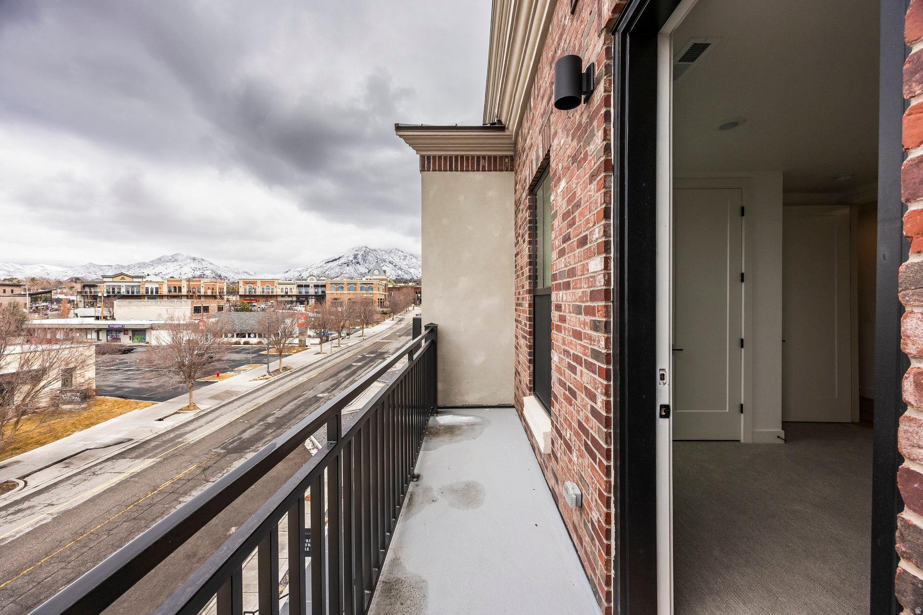 APOLLO SQUARE - Residential