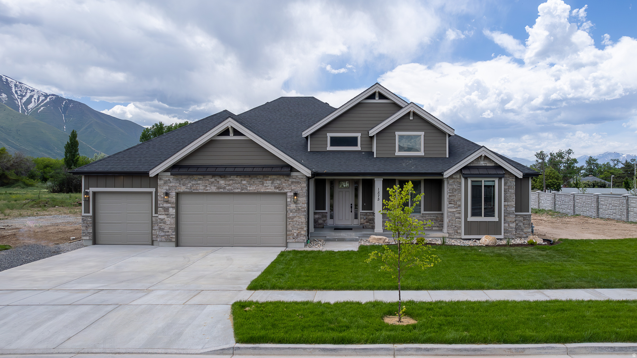 LEGACY FARMS - Residential