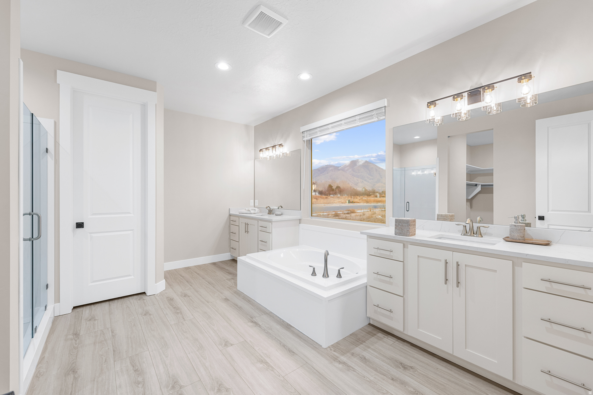 LEGACY FARMS - Residential