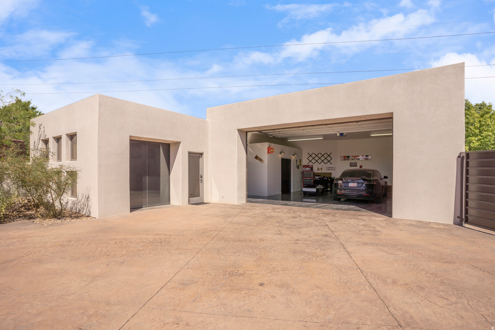 ENTRADA LAVA COVE - Residential