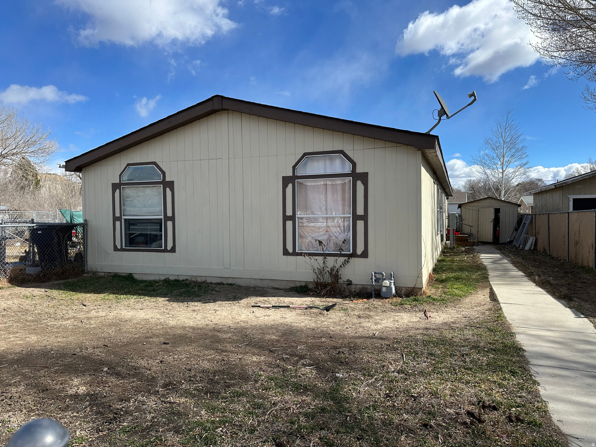 COUNTRY CLUB ESTATES - Residential