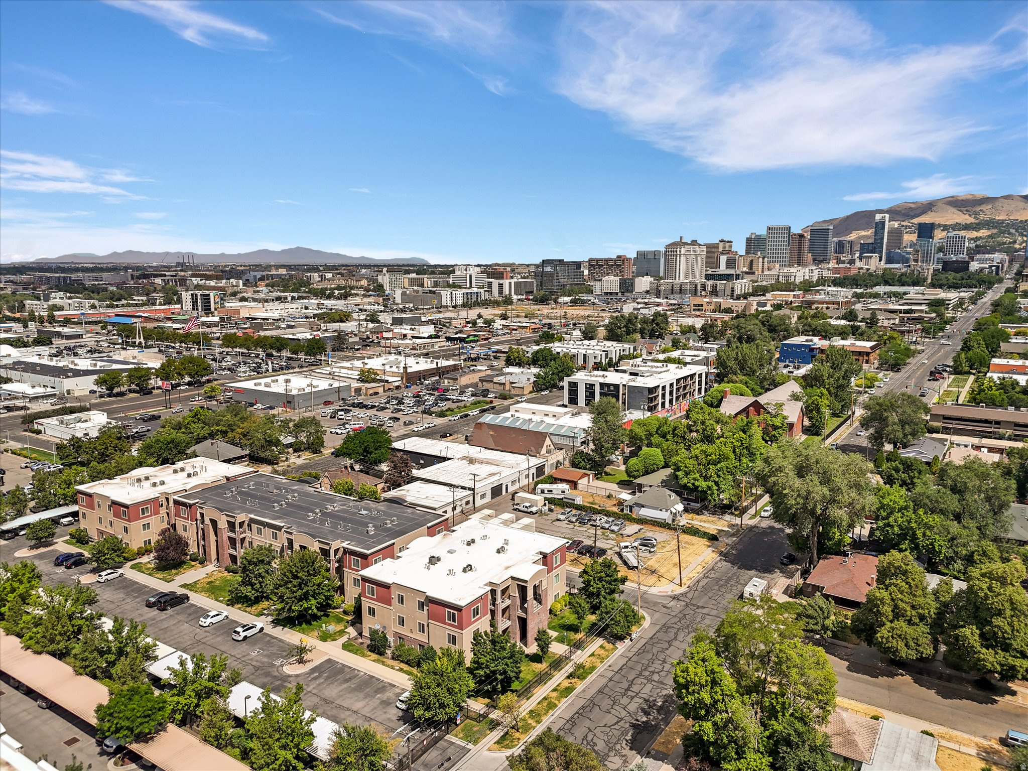 BELMONT DOWNTOWN CONDOMINIUMS - Residential