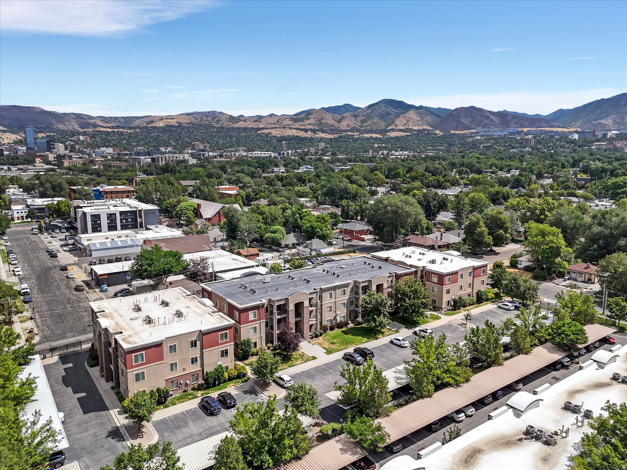 BELMONT DOWNTOWN CONDOMINIUMS - Residential