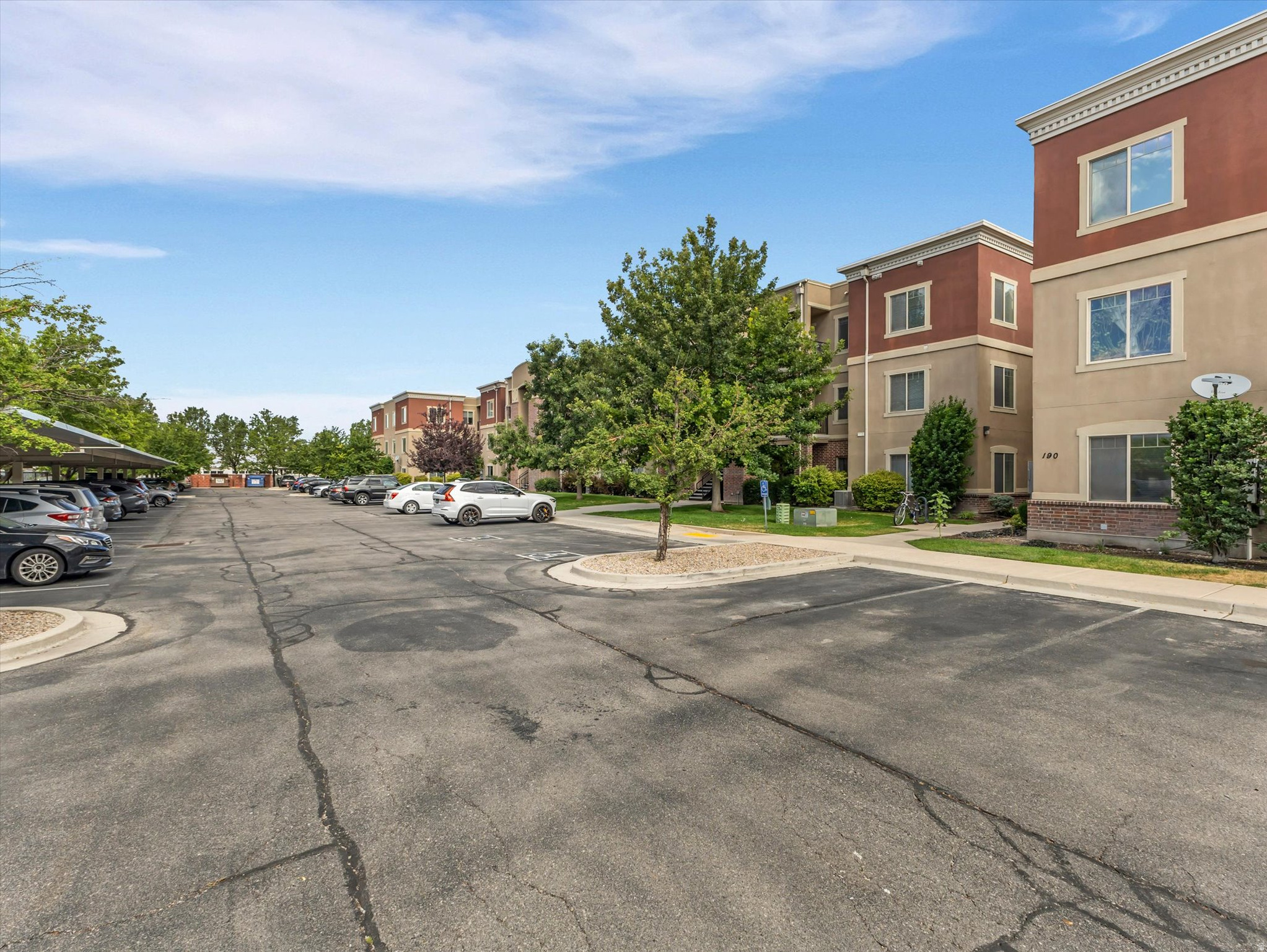 BELMONT DOWNTOWN CONDOMINIUMS - Residential