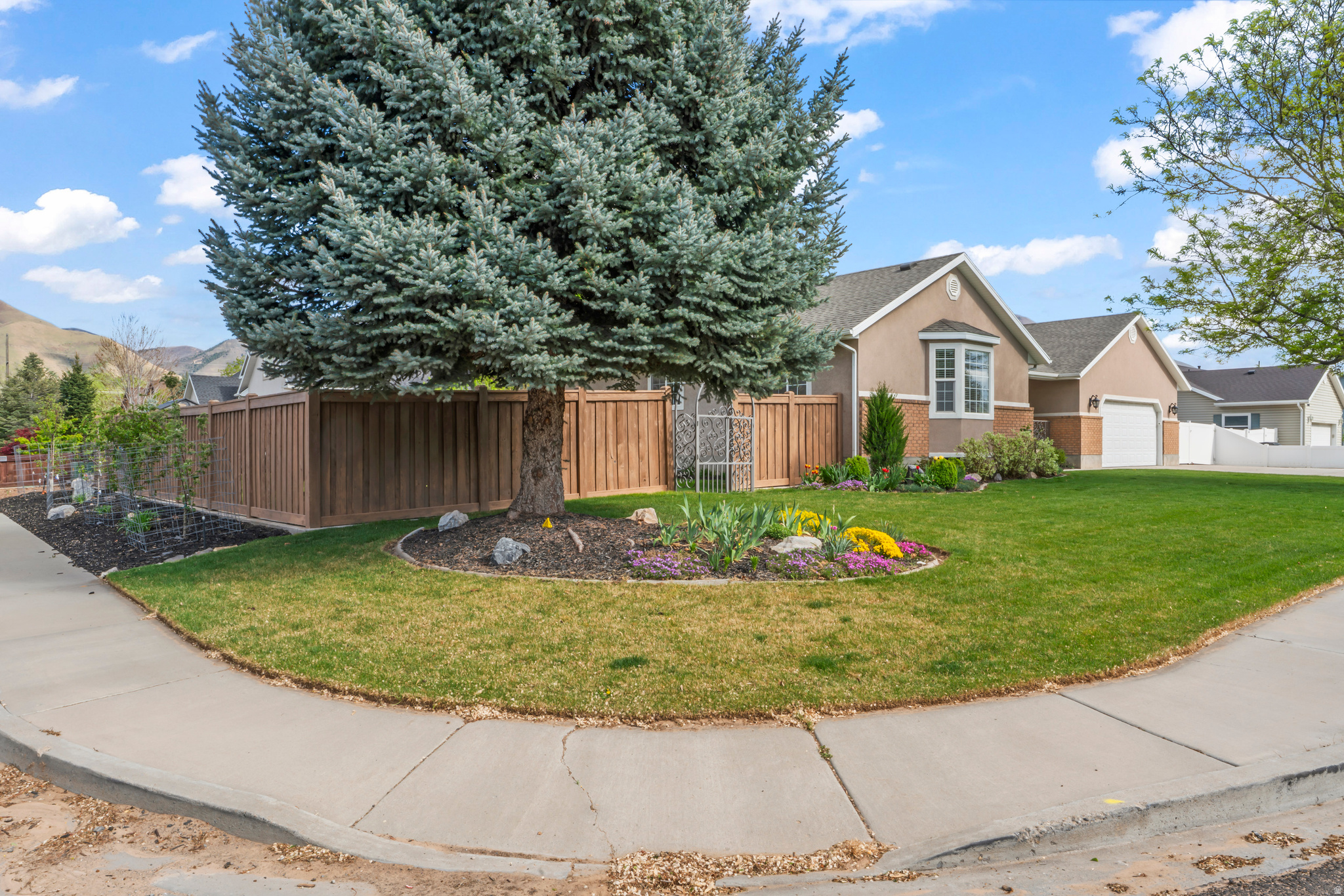 MAPLETON - Residential