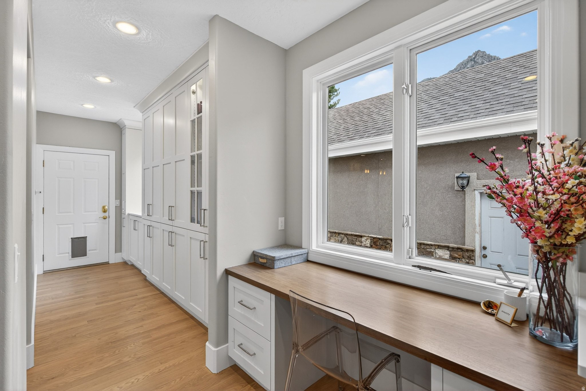 HIGH MOUNTAIN OAKS - Residential