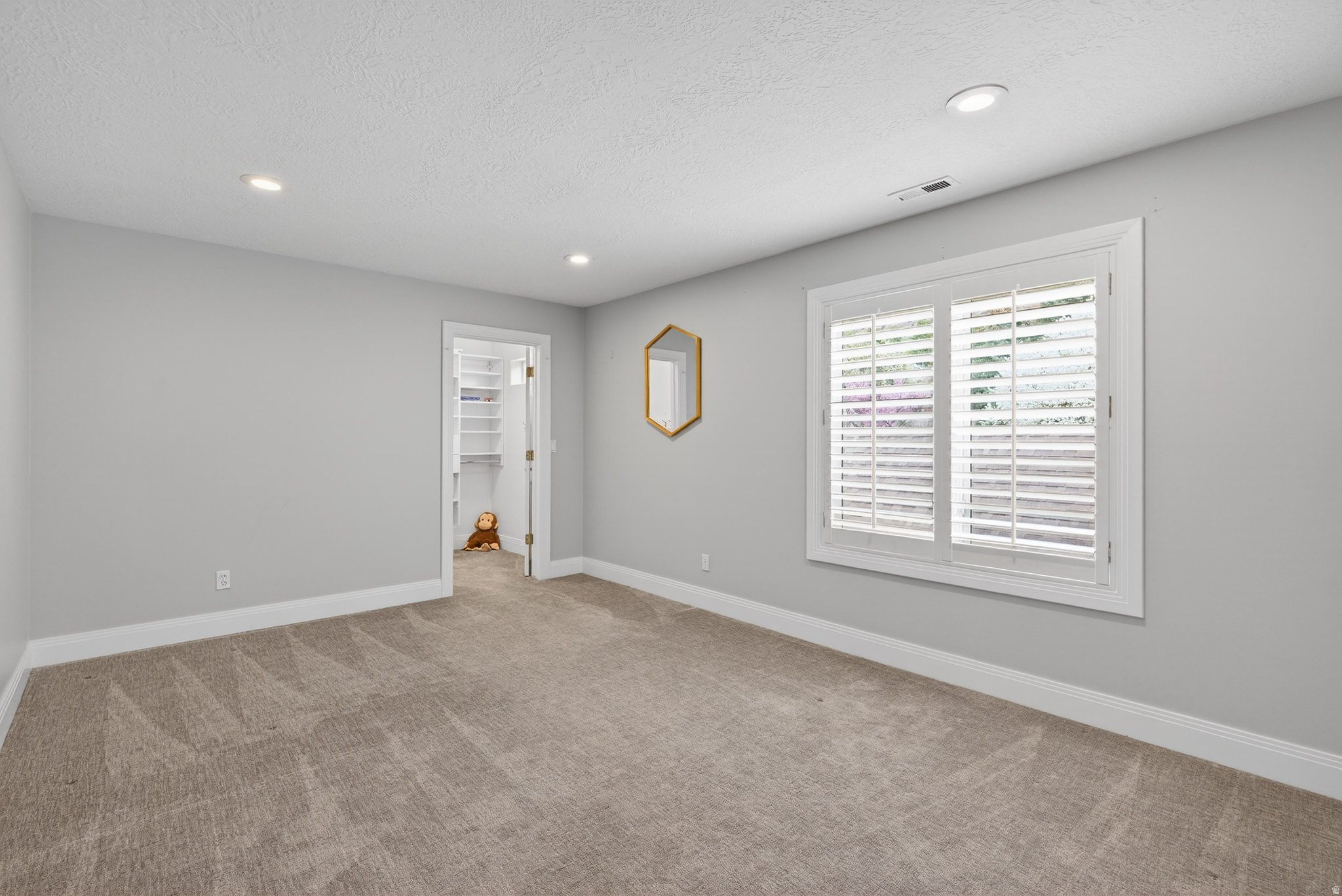 HIGH MOUNTAIN OAKS - Residential