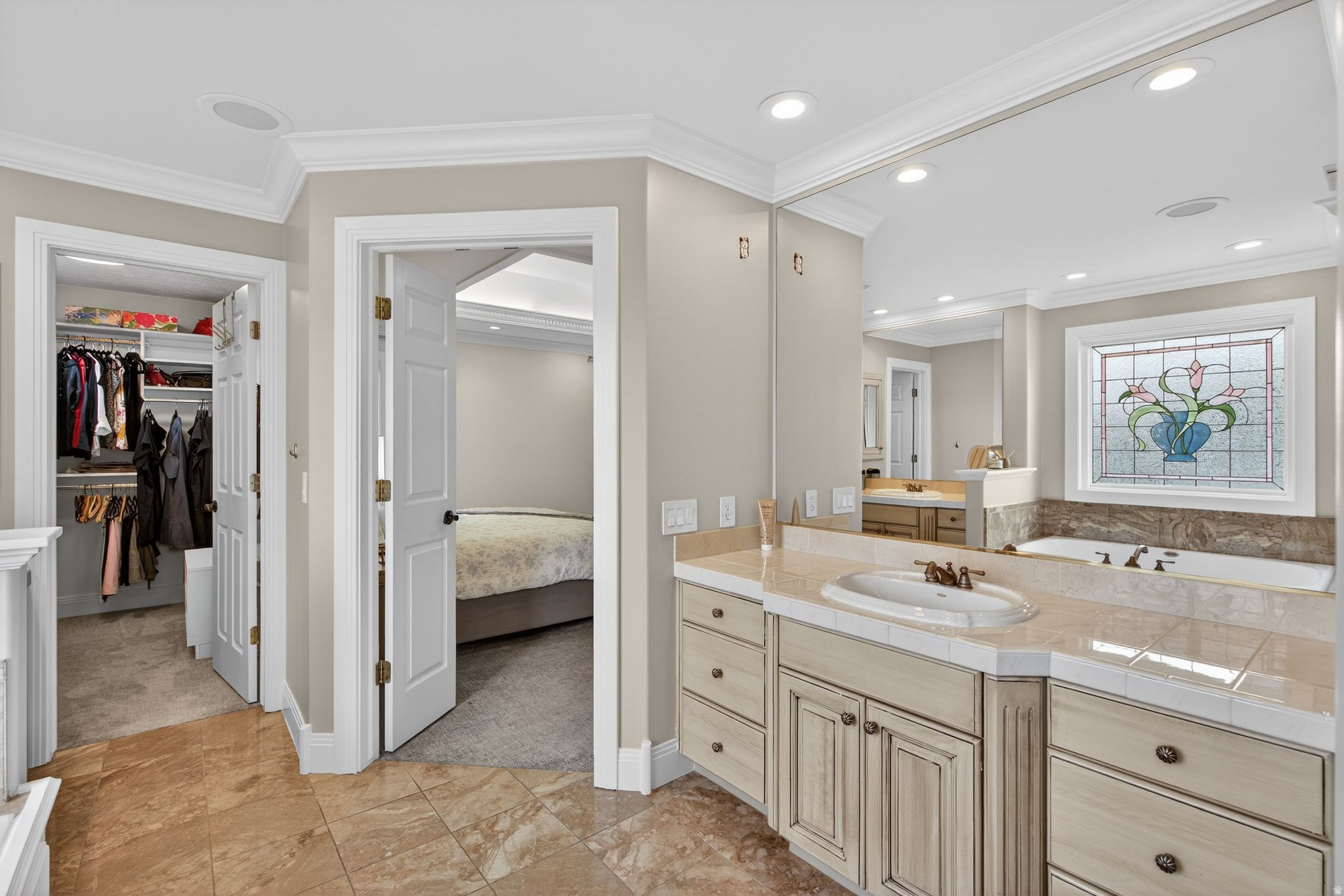 HIGH MOUNTAIN OAKS - Residential