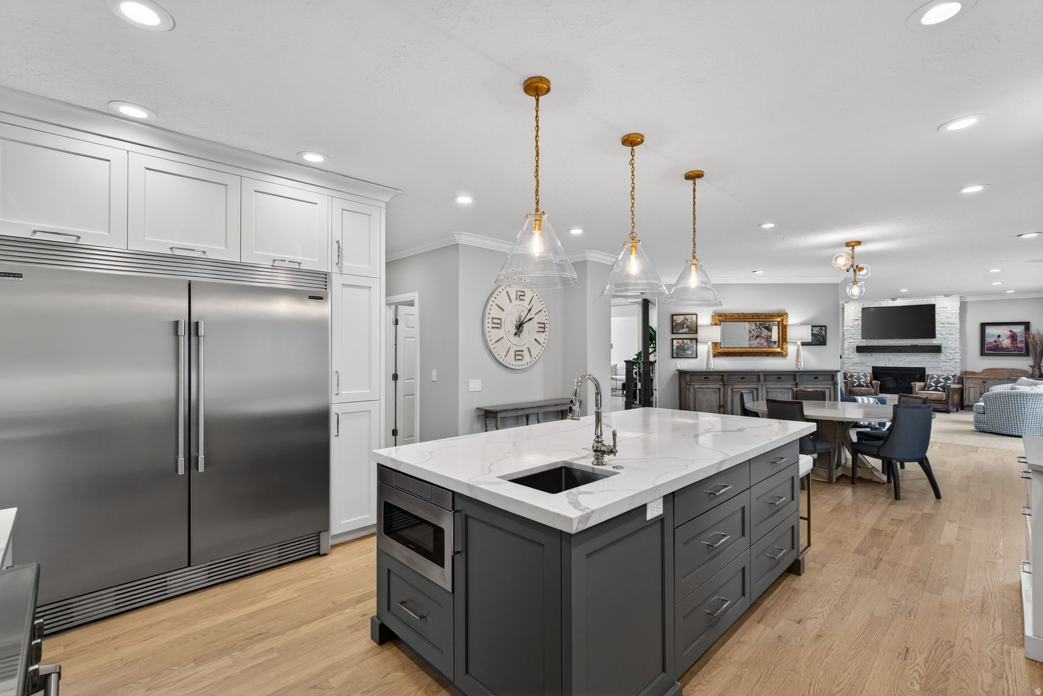HIGH MOUNTAIN OAKS - Residential