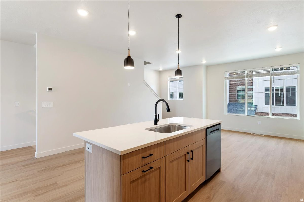 CLIFTON PLACE - Residential