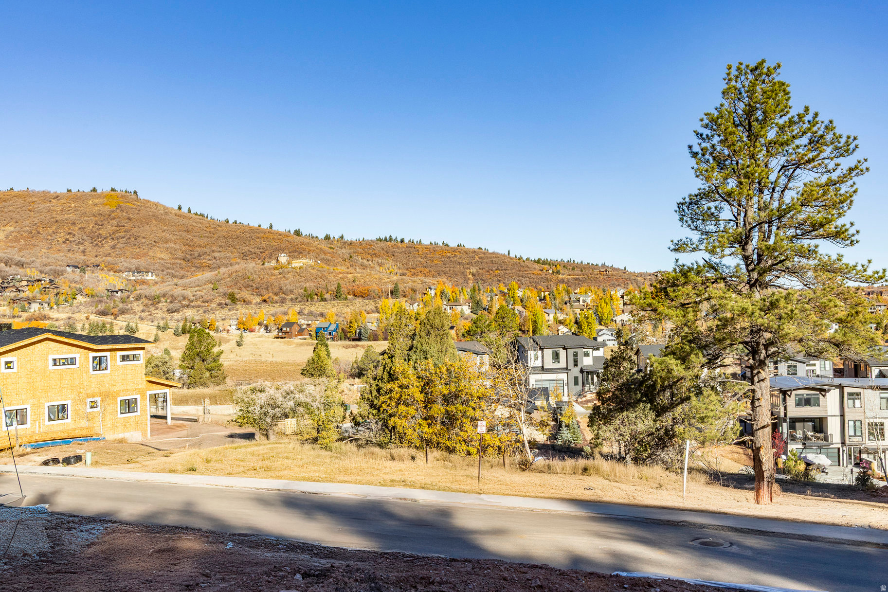 DISCOVERY RIDGE PHASE 3 SUBDIVISION - Land