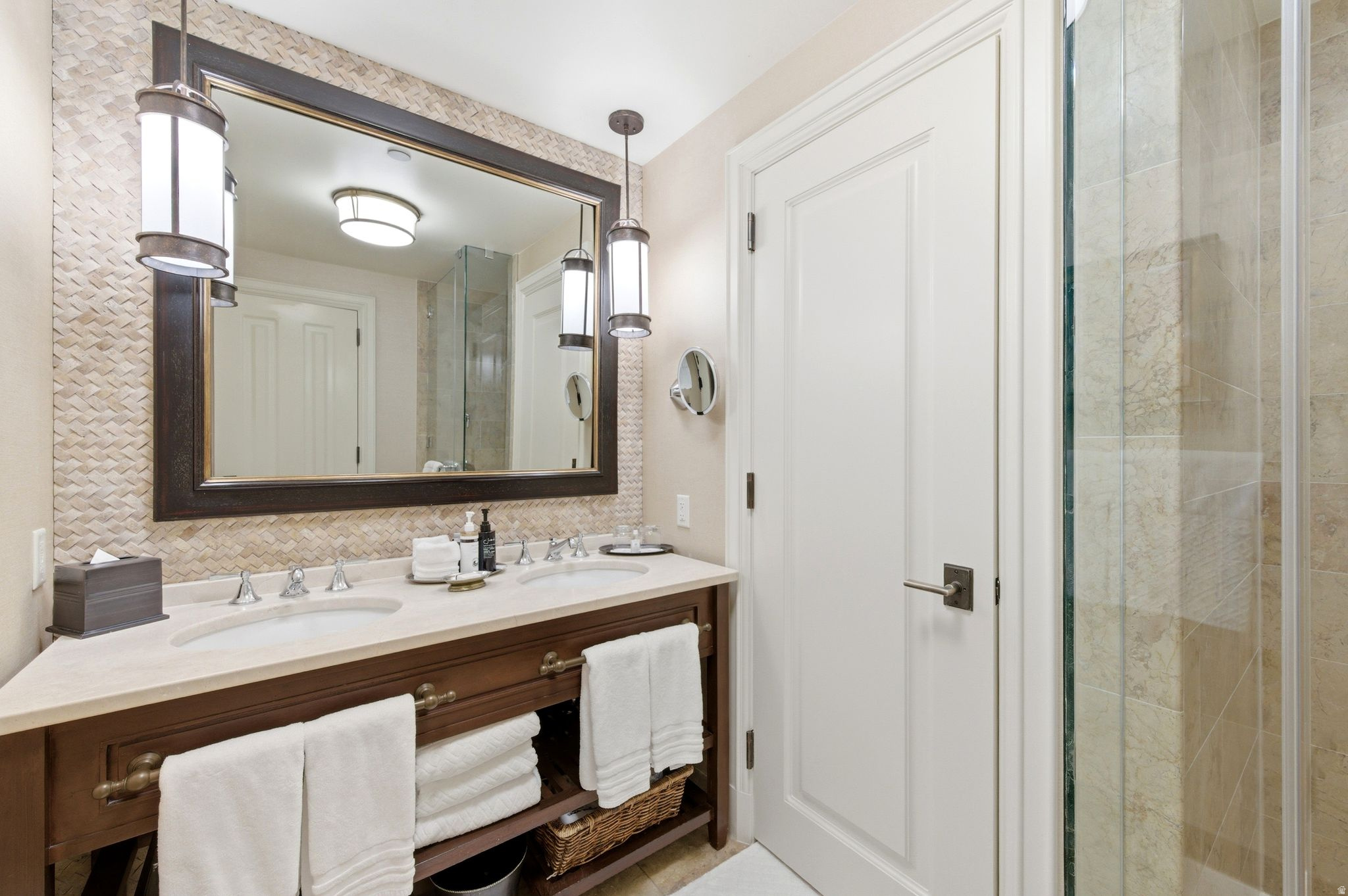 ST REGIS - Residential