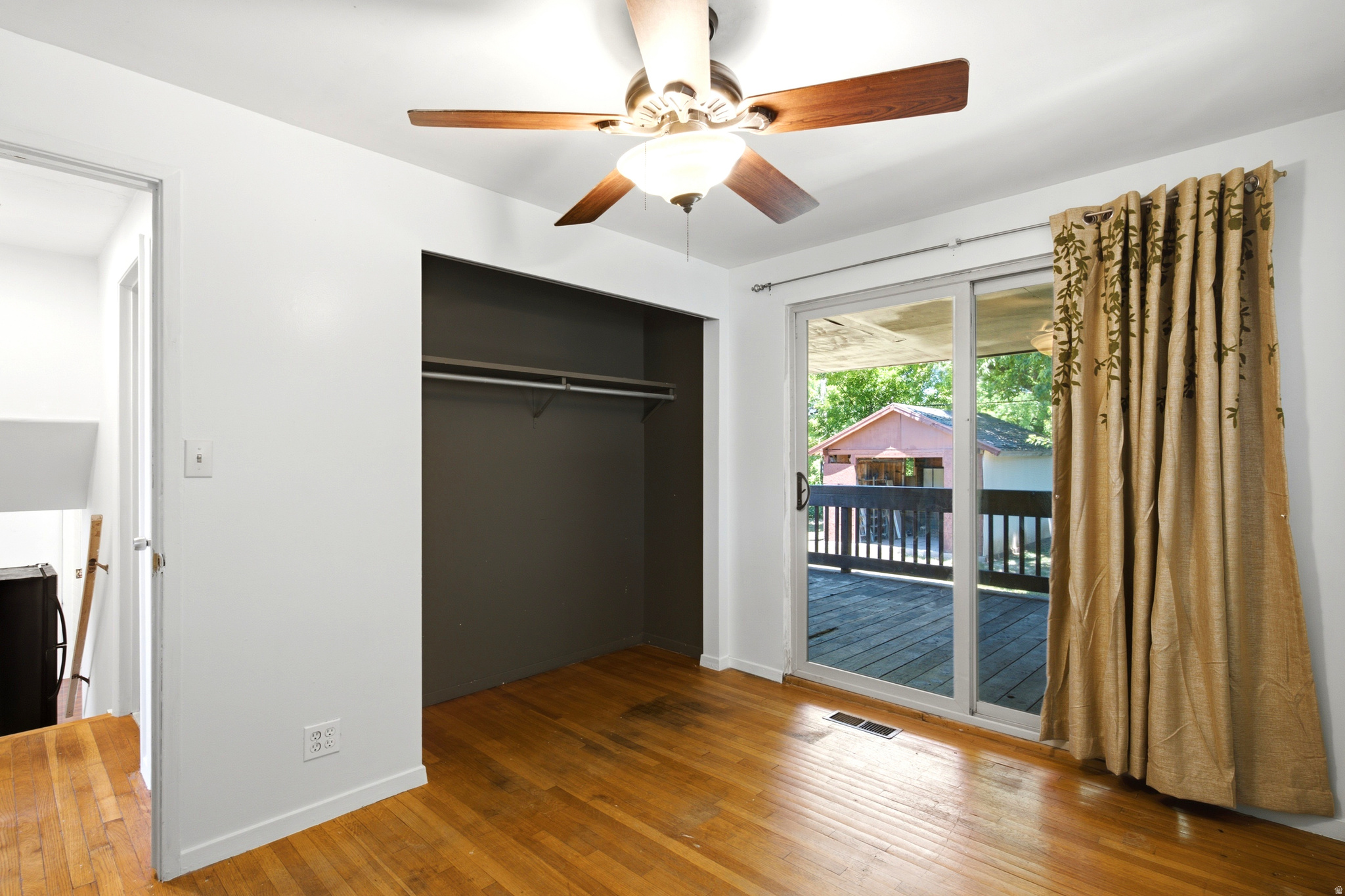 BEG AT SW COR LOT 1, BLK 1, PLAT A, KAYSVILLE TS - Residential