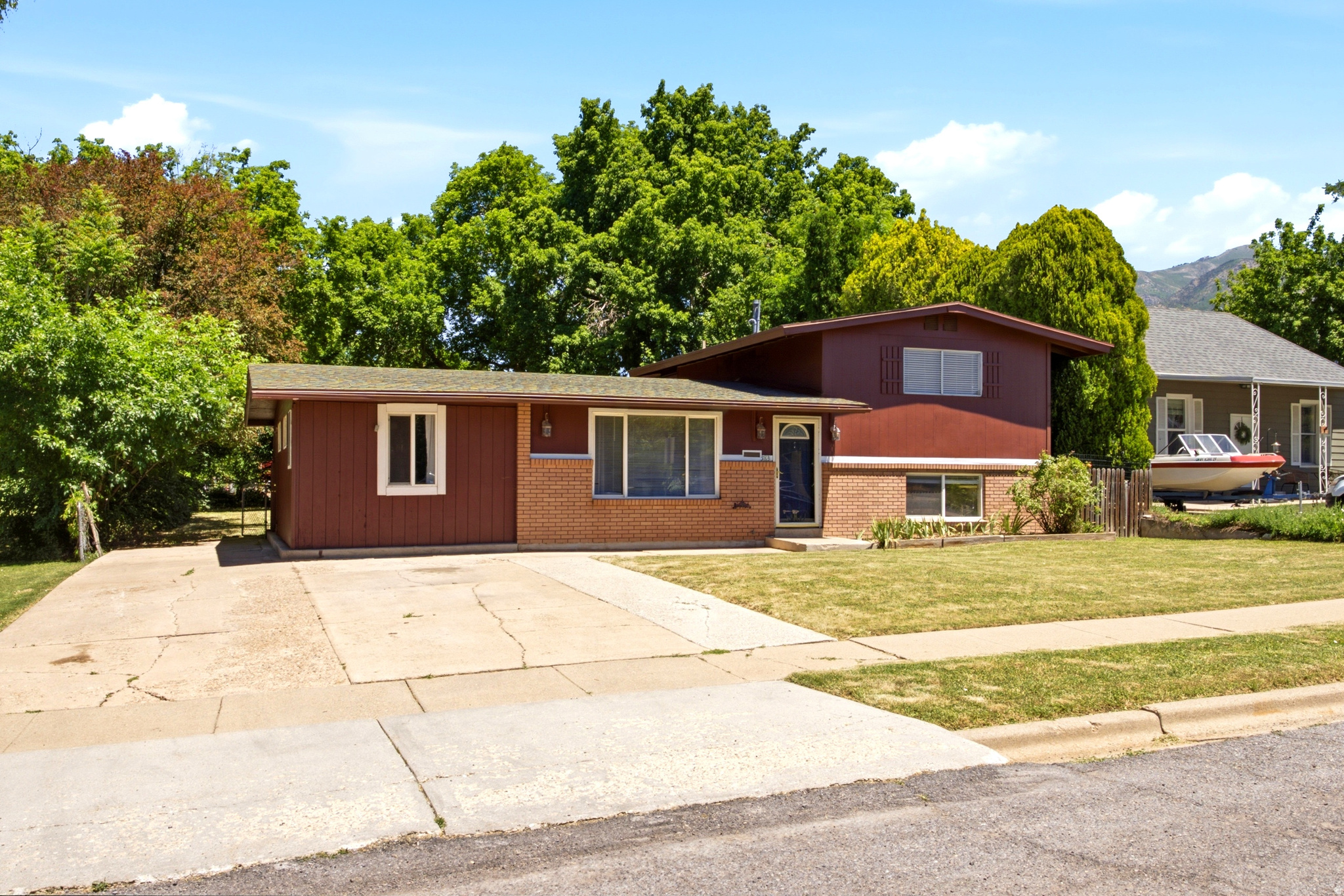 BEG AT SW COR LOT 1, BLK 1, PLAT A, KAYSVILLE TS - Residential