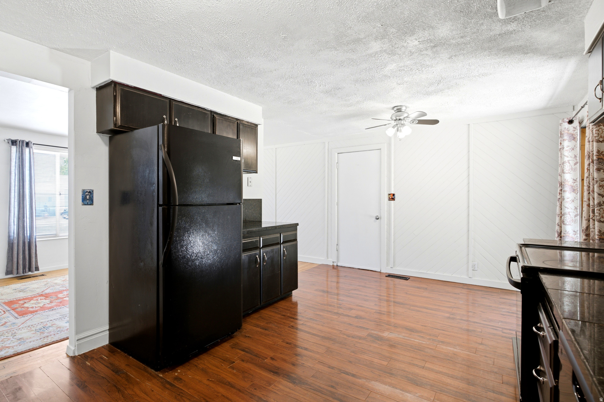 BEG AT SW COR LOT 1, BLK 1, PLAT A, KAYSVILLE TS - Residential
