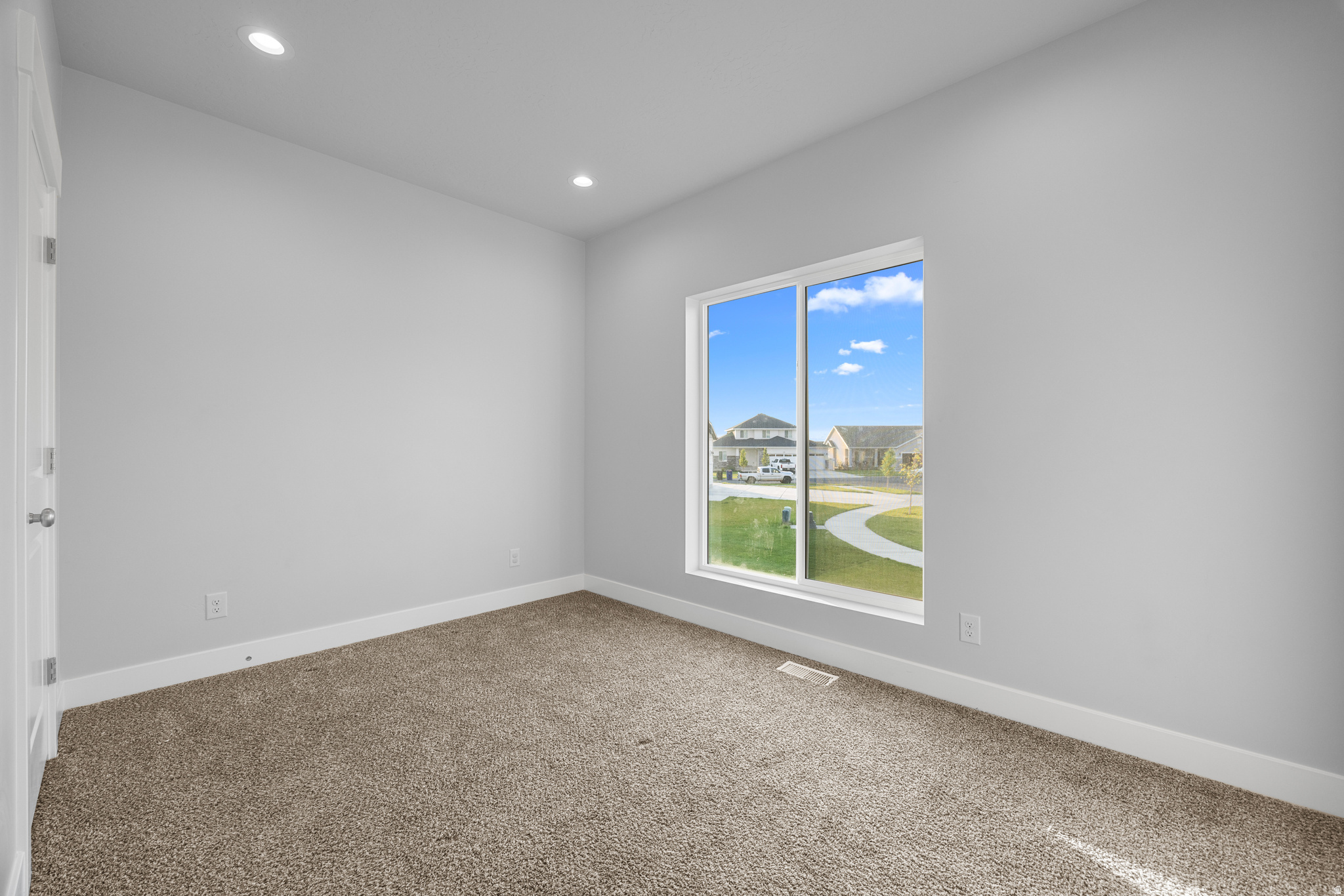 OAKRIDGE COVE - Residential