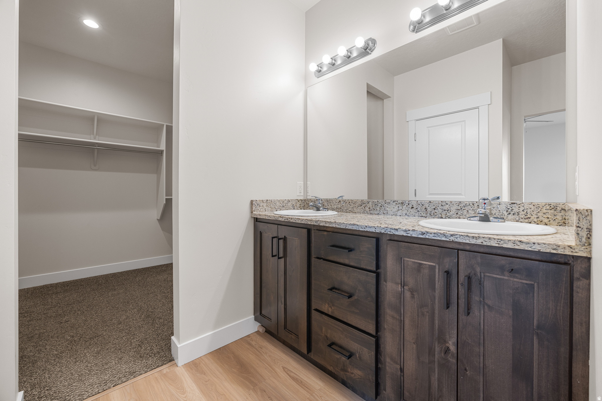 OAKRIDGE COVE - Residential