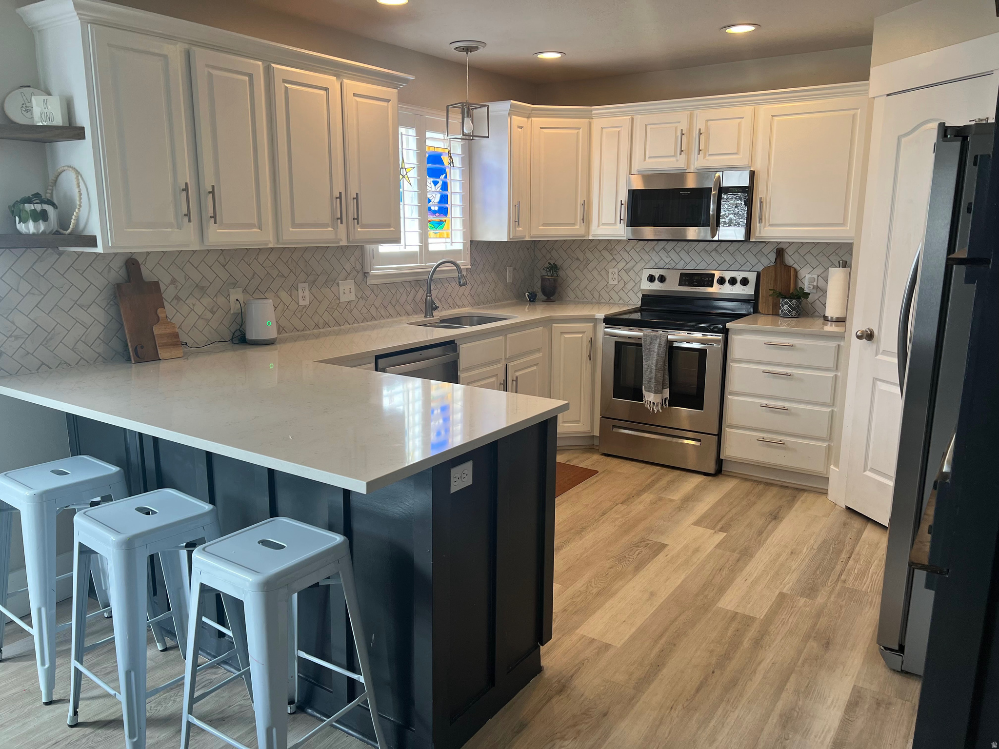 SUNRISE MEADOWS - Residential