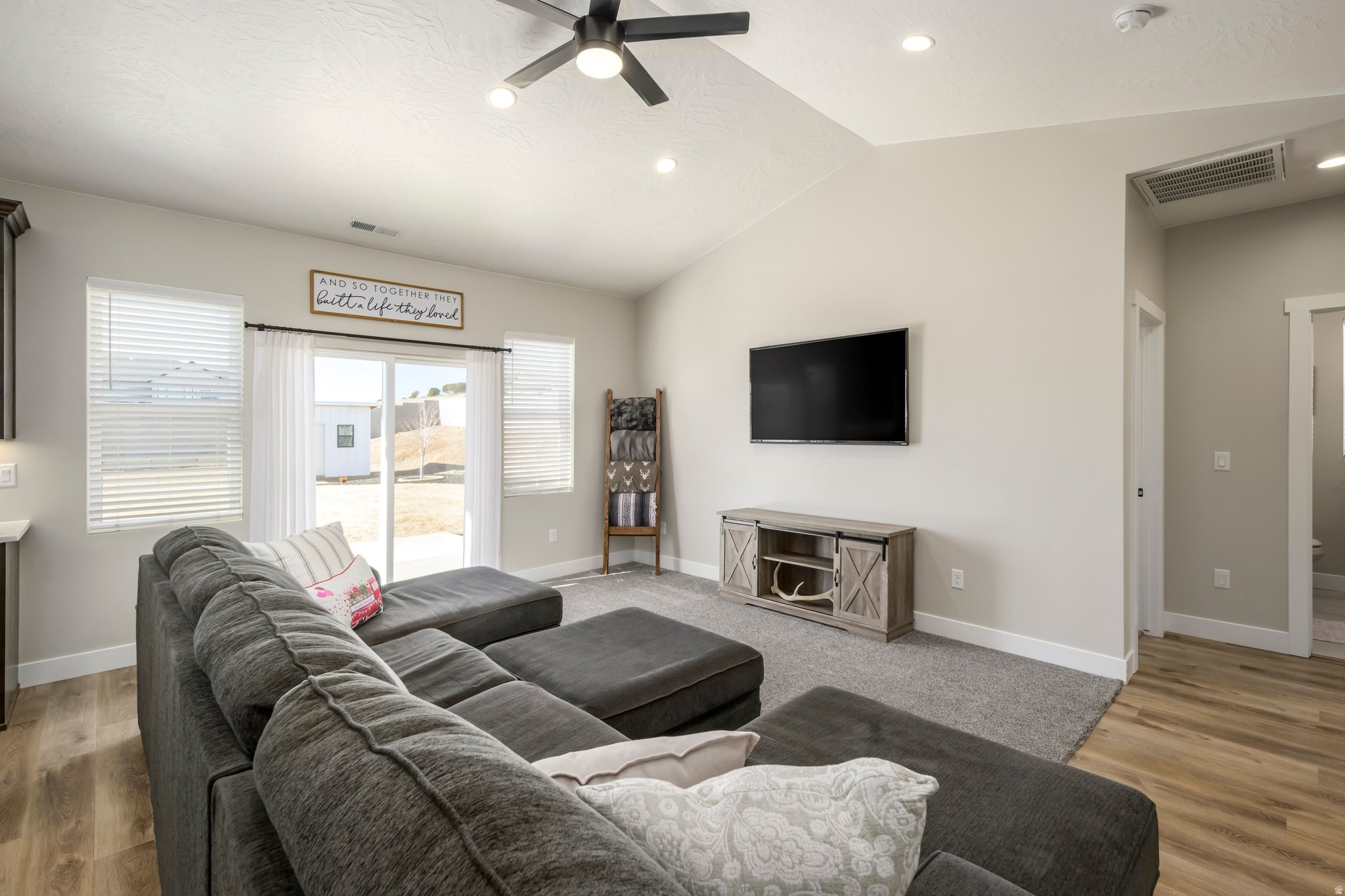 NORTH HILL EST - Residential