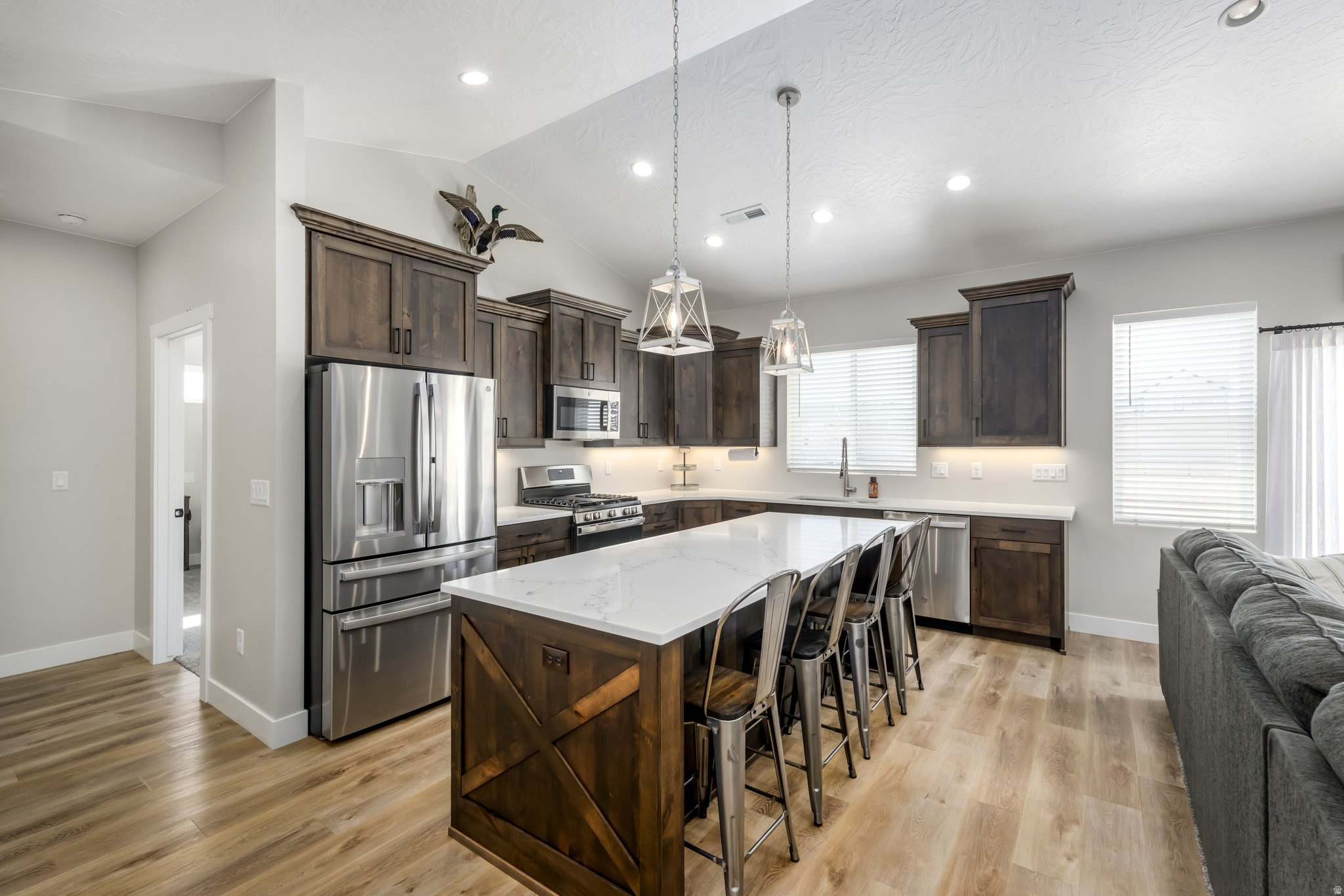 NORTH HILL EST - Residential