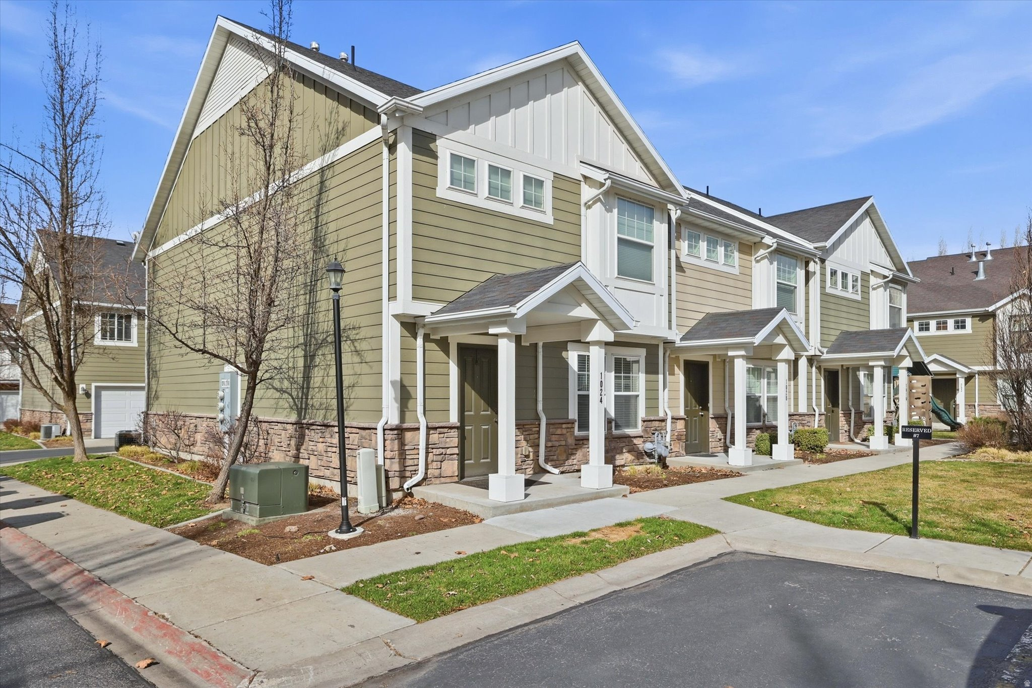 RIVER CROSSING - Residential