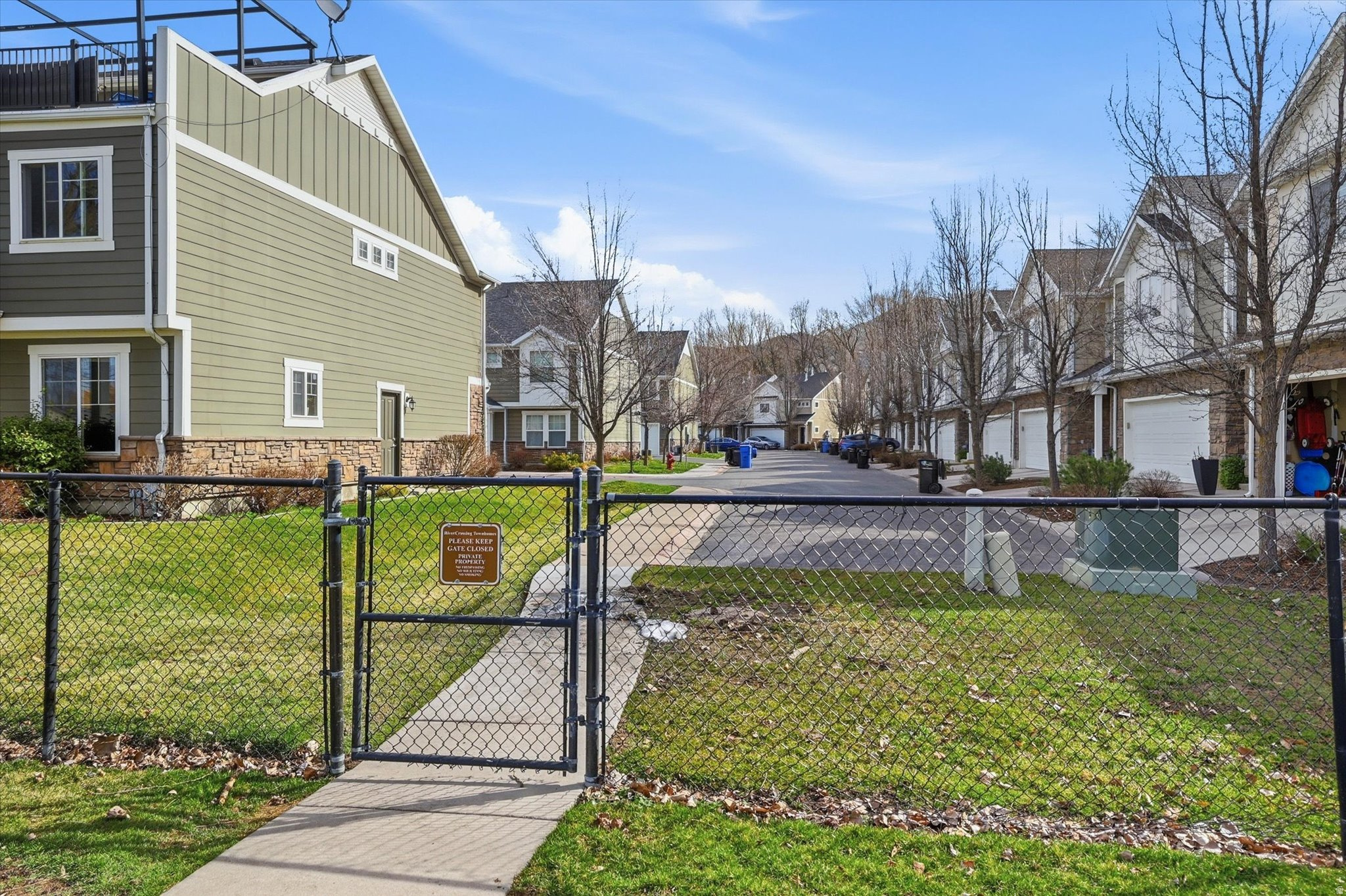 RIVER CROSSING - Residential