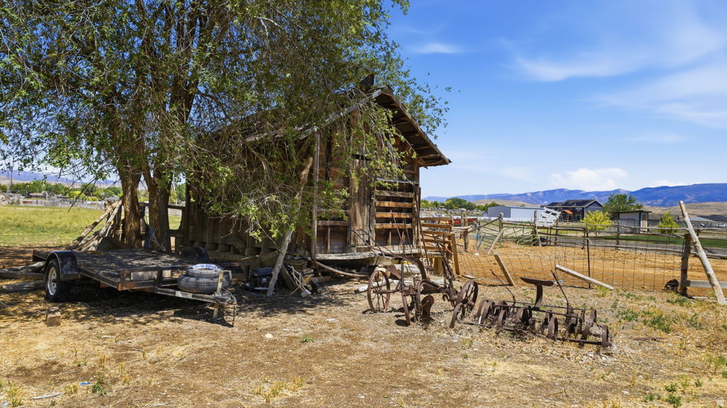YOUNG PROPERTY - Land