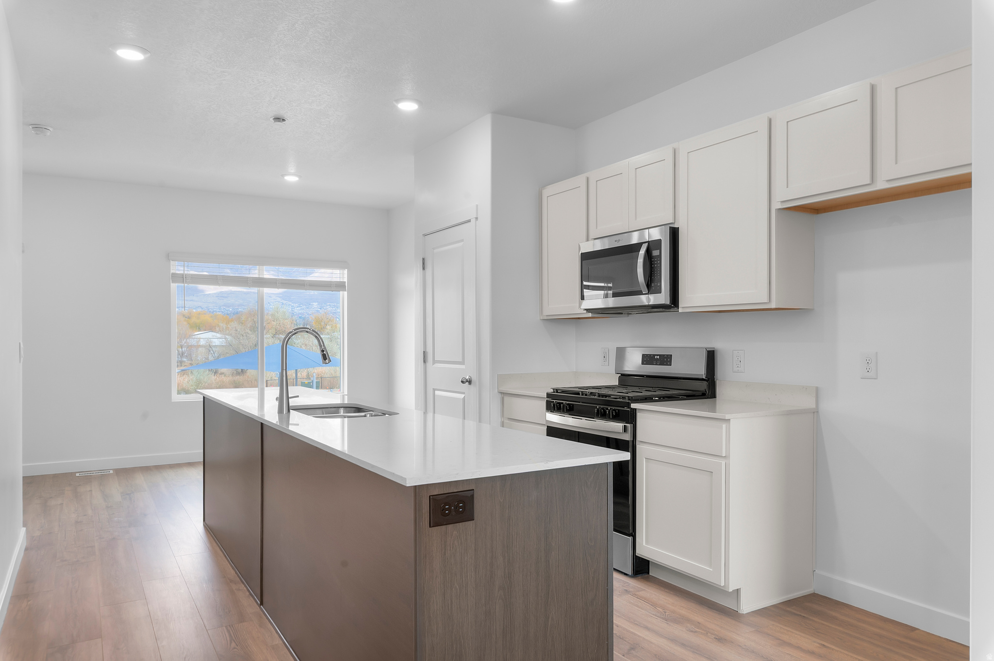 DIXON CREEK - Residential