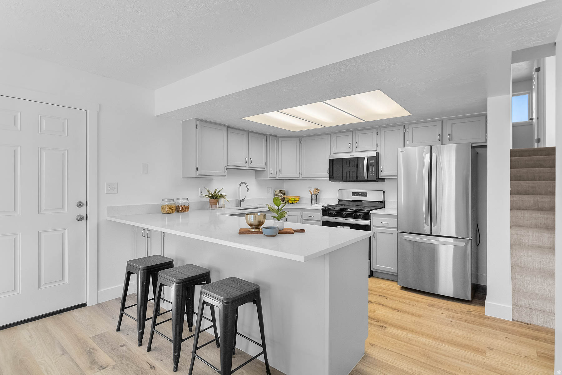 STATEN FARMS - Residential