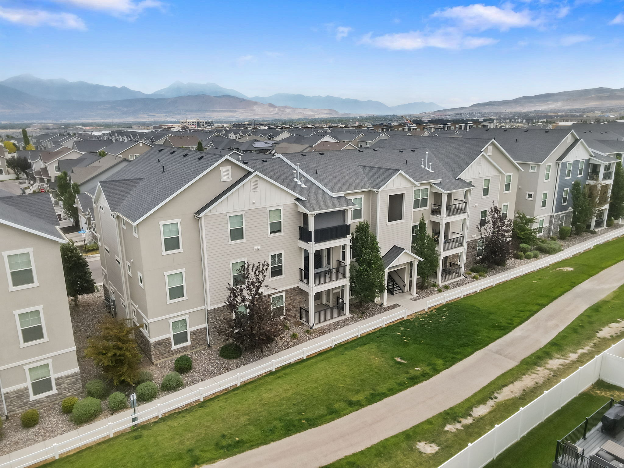 HORIZON HEIGHTS - Residential