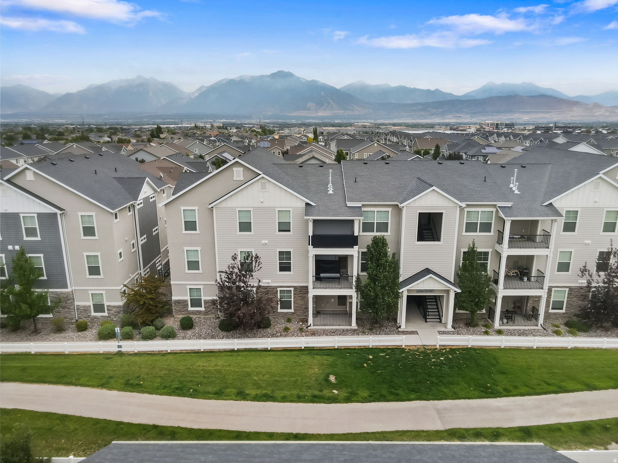 HORIZON HEIGHTS - Residential