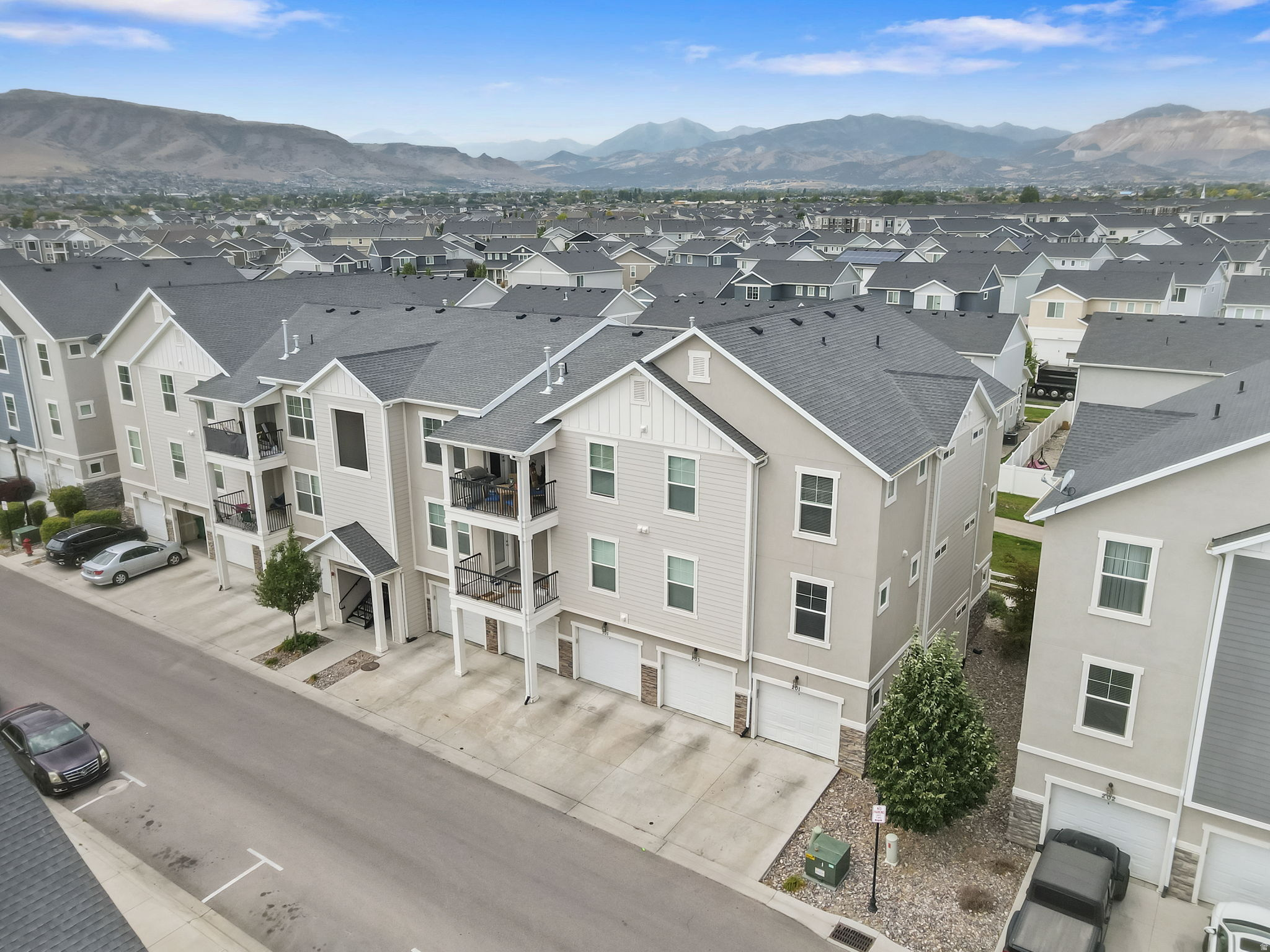 HORIZON HEIGHTS - Residential