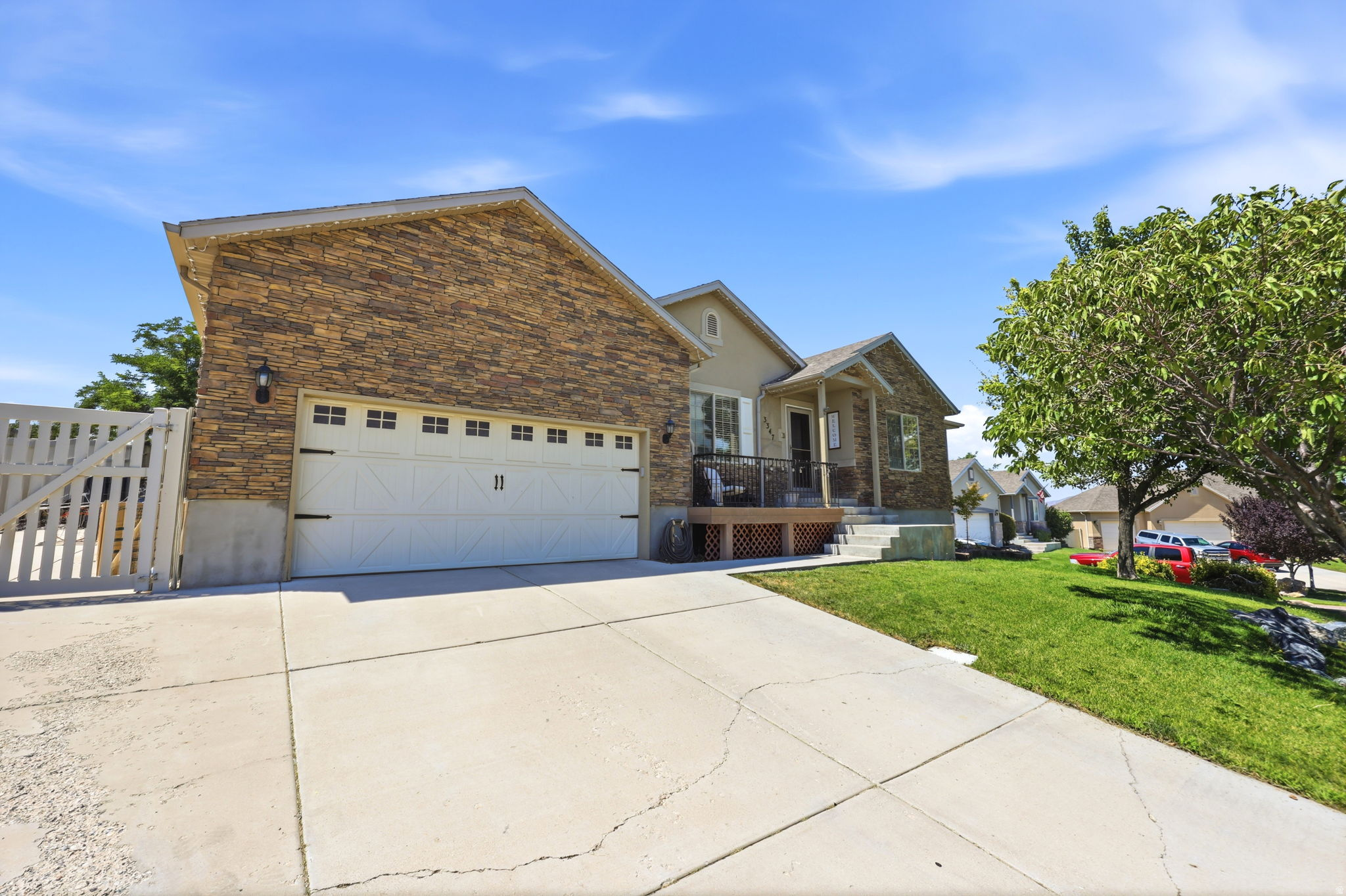THE VILLAGE OF HAWKS - Residential