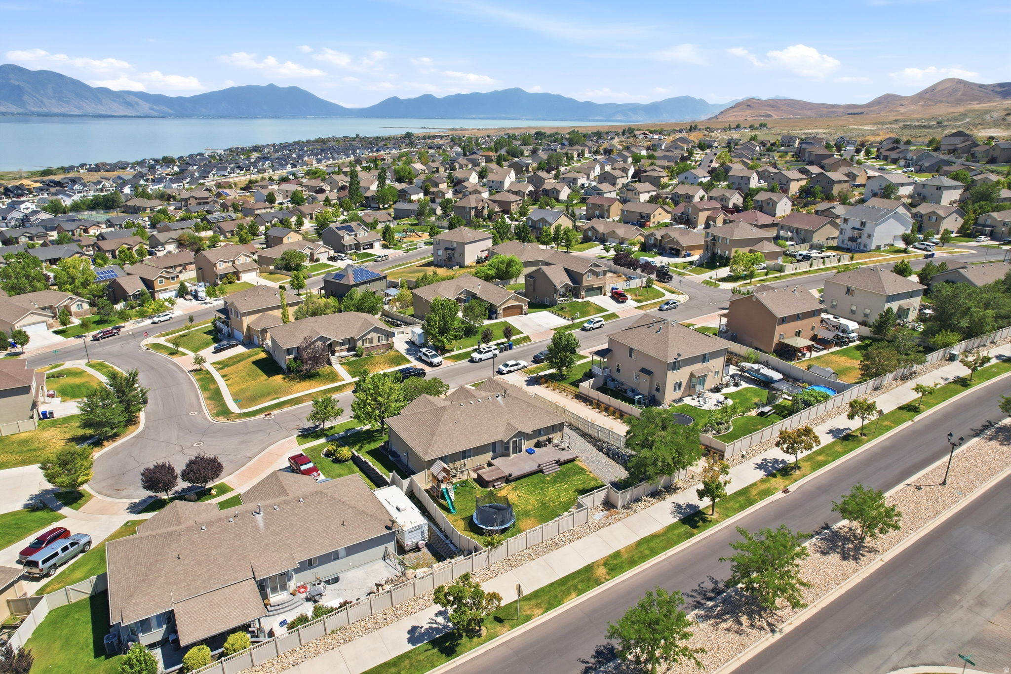 THE VILLAGE OF HAWKS - Residential