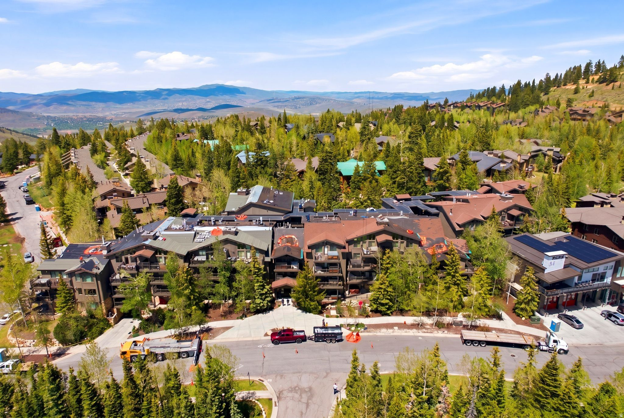 BLACK BEAR LODGE - Residential