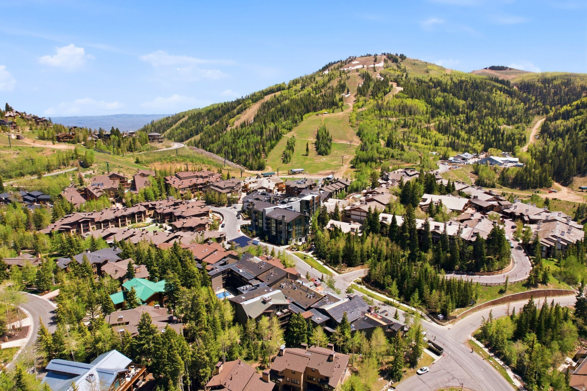 BLACK BEAR LODGE - Residential