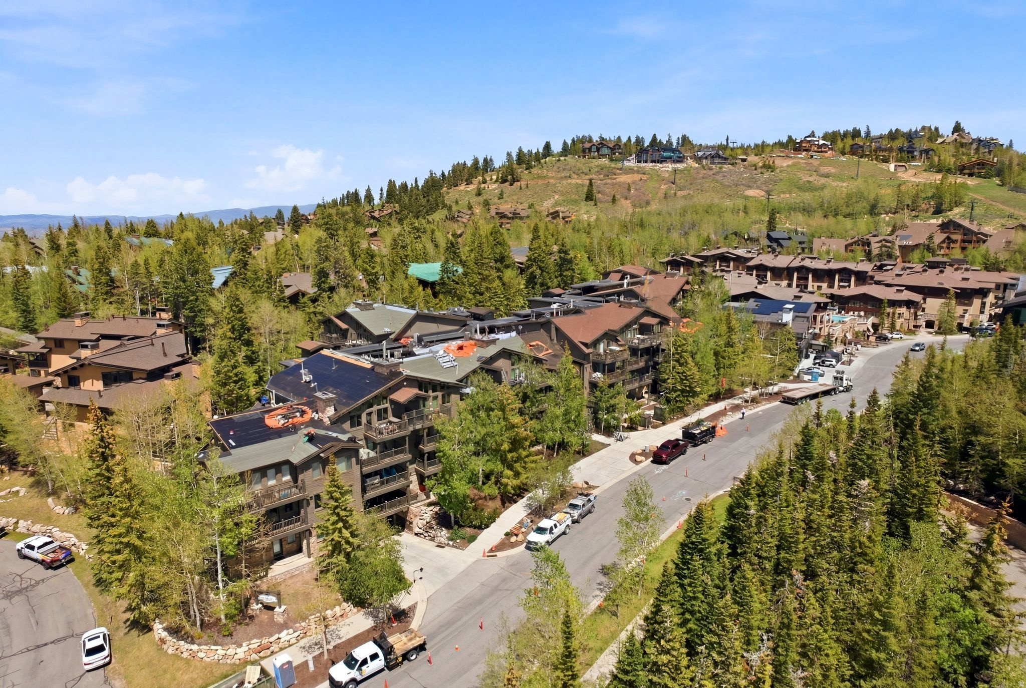 BLACK BEAR LODGE - Residential