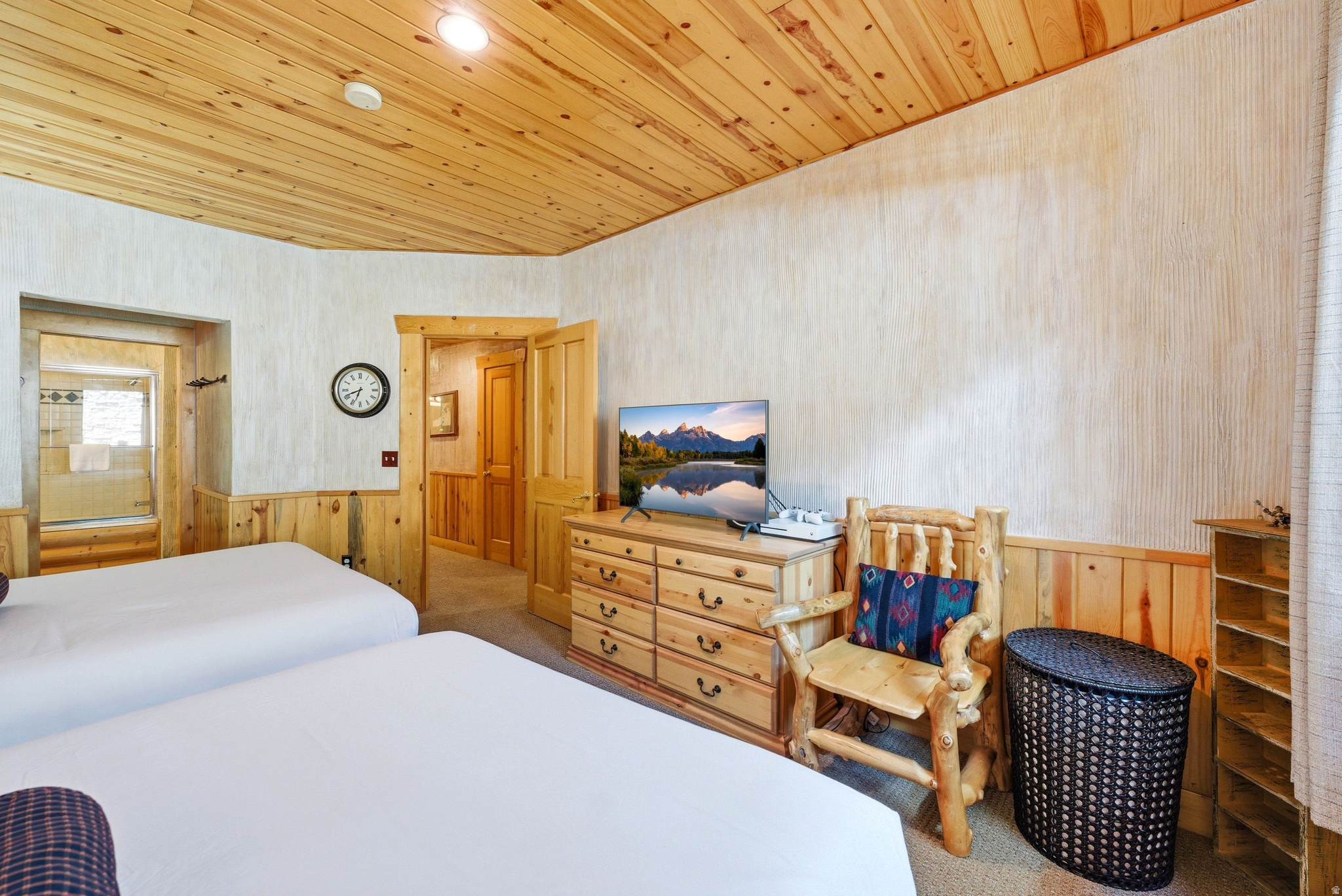 BLACK BEAR LODGE - Residential