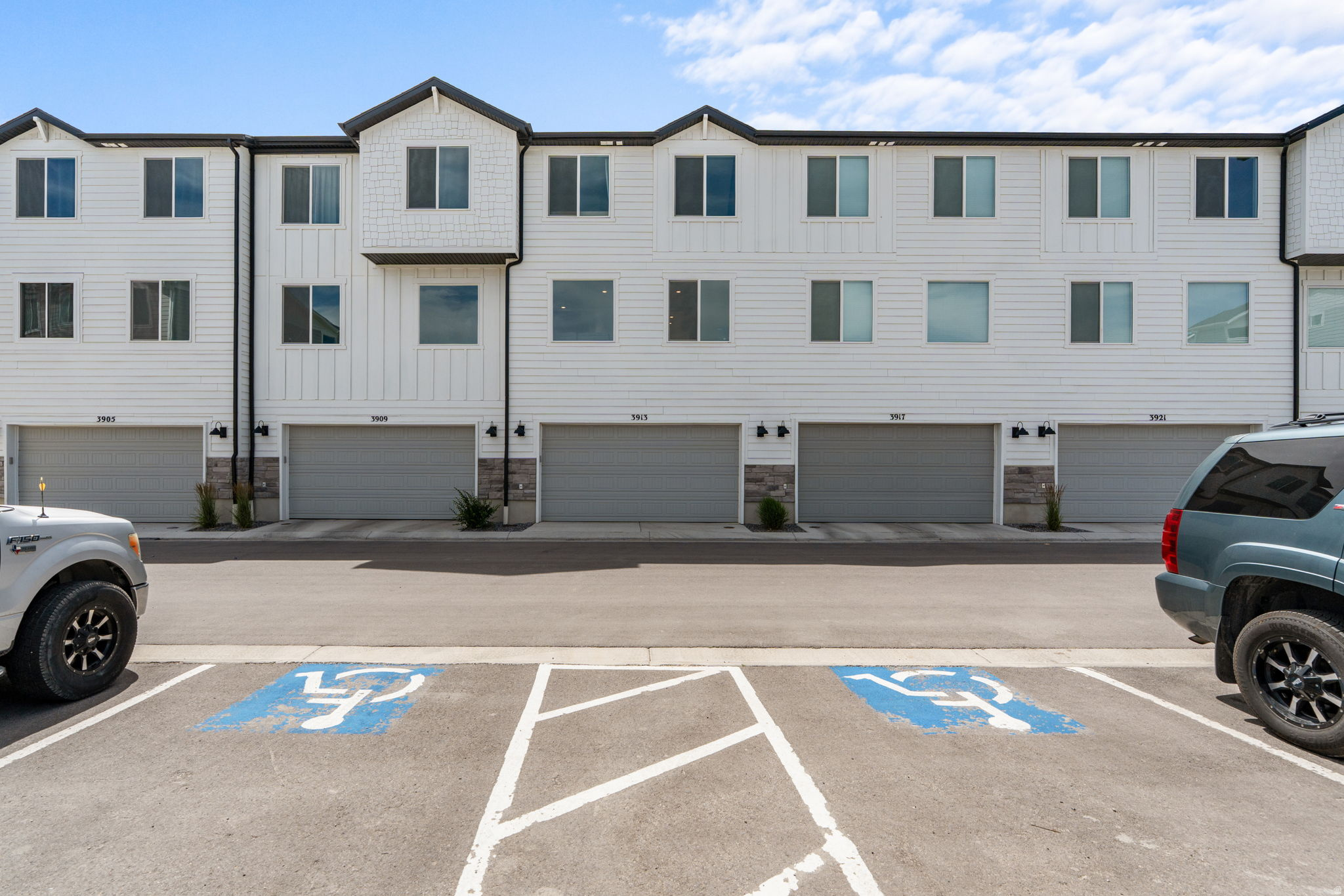 EAGLE POINT - Residential