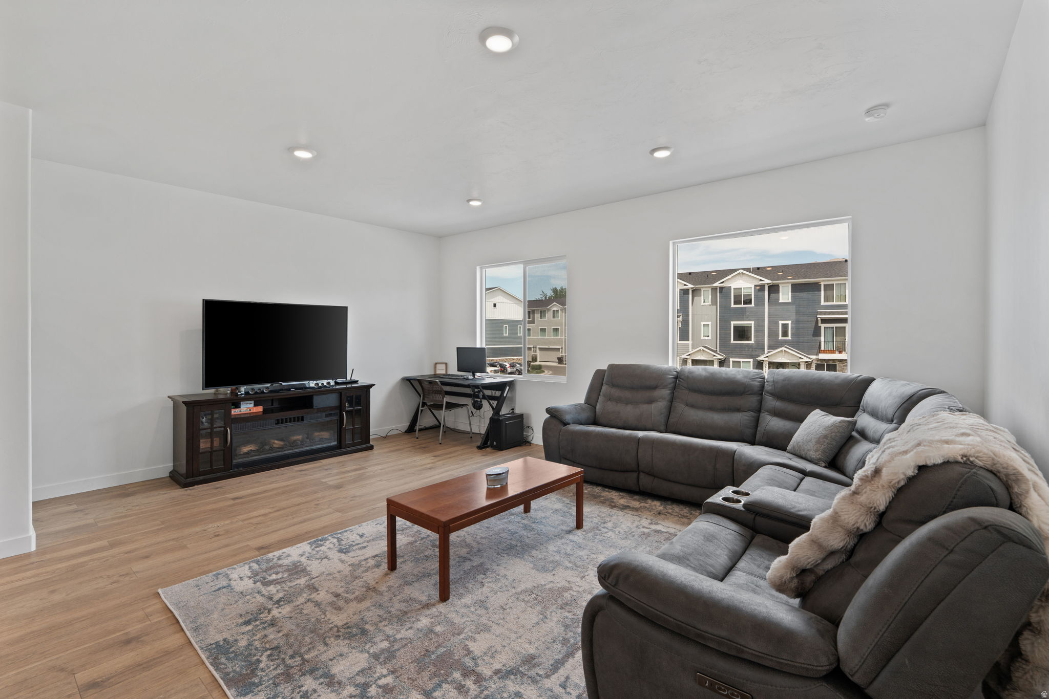 EAGLE POINT - Residential